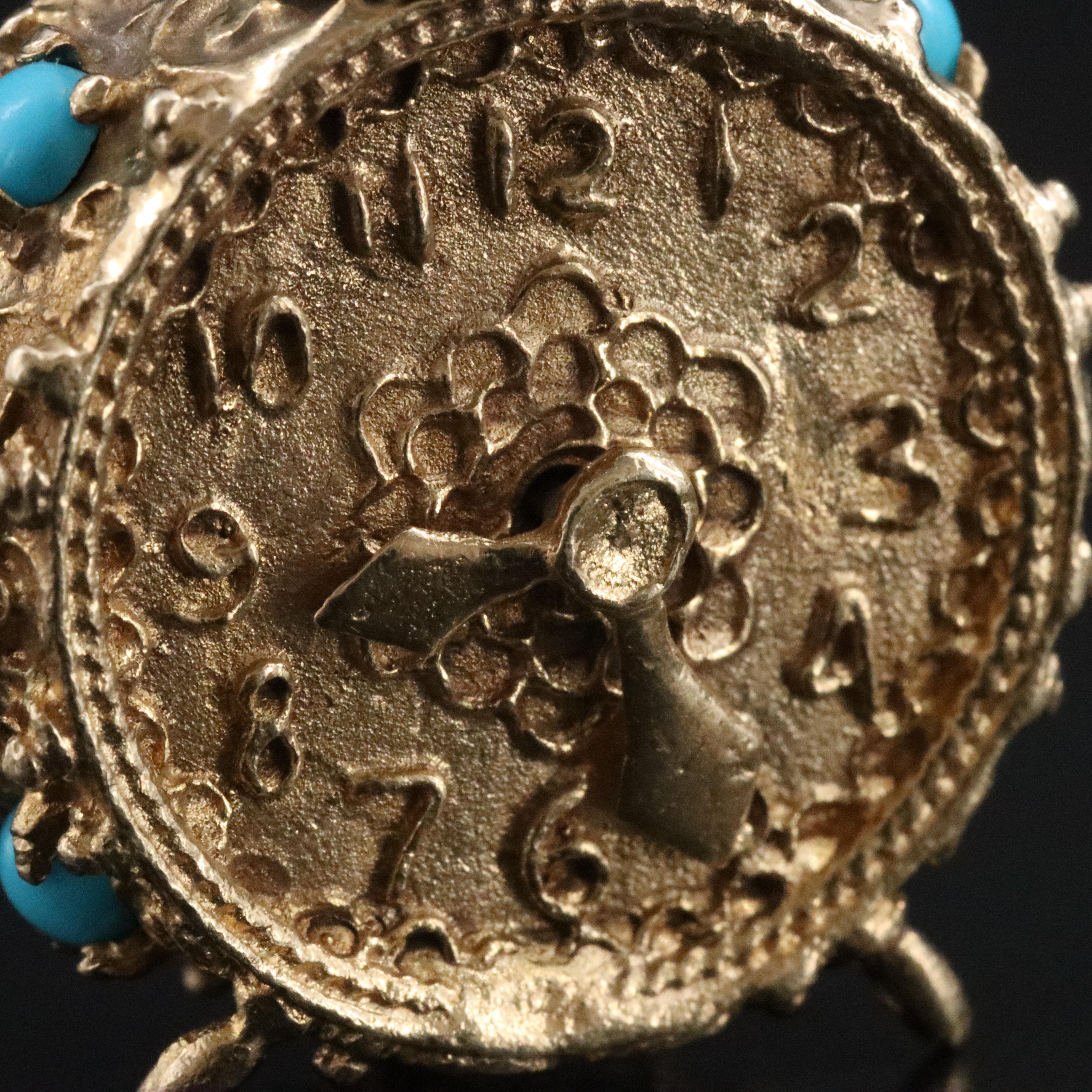 10K Articulated Clock Pendant