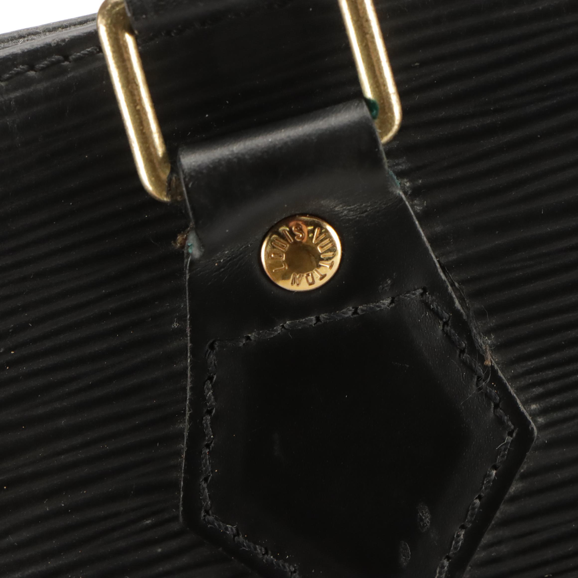 Louis Vuitton Sac Plat in Black Epi Leather