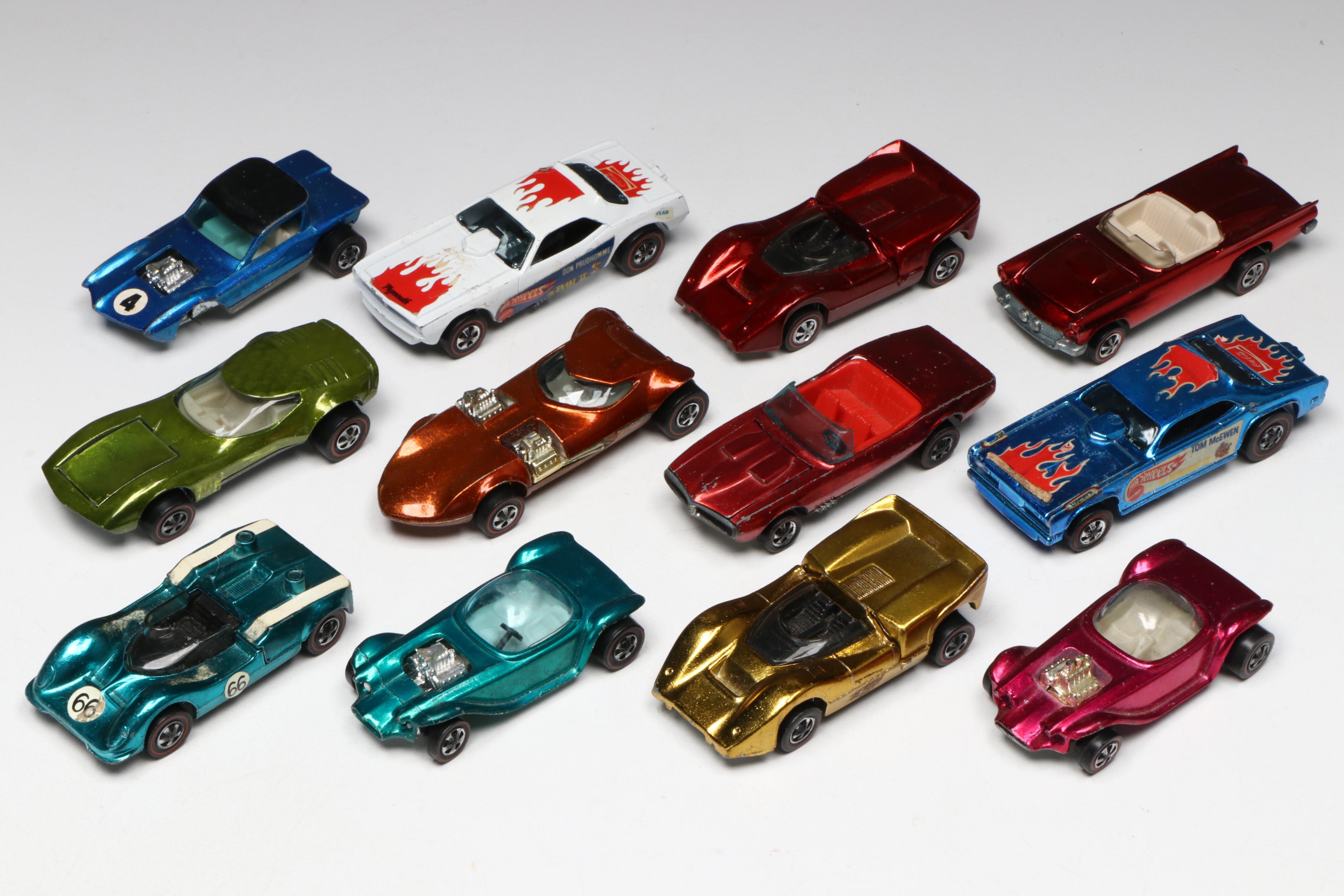 Mattel Hot Wheels Toy Cars with Badges, Case and Price Guide Book