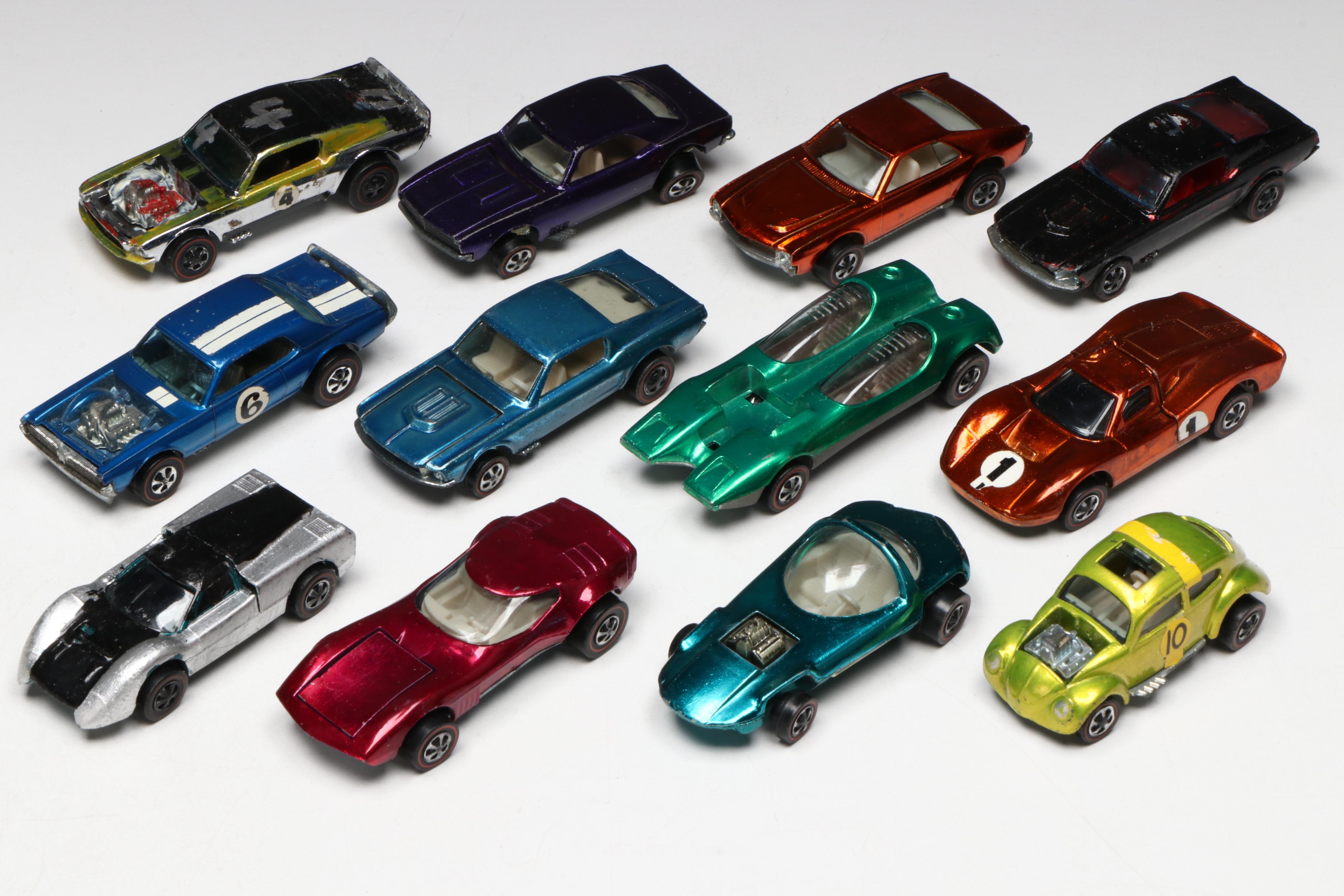 Mattel Hot Wheels Toy Cars with Badges, Case and Price Guide Book