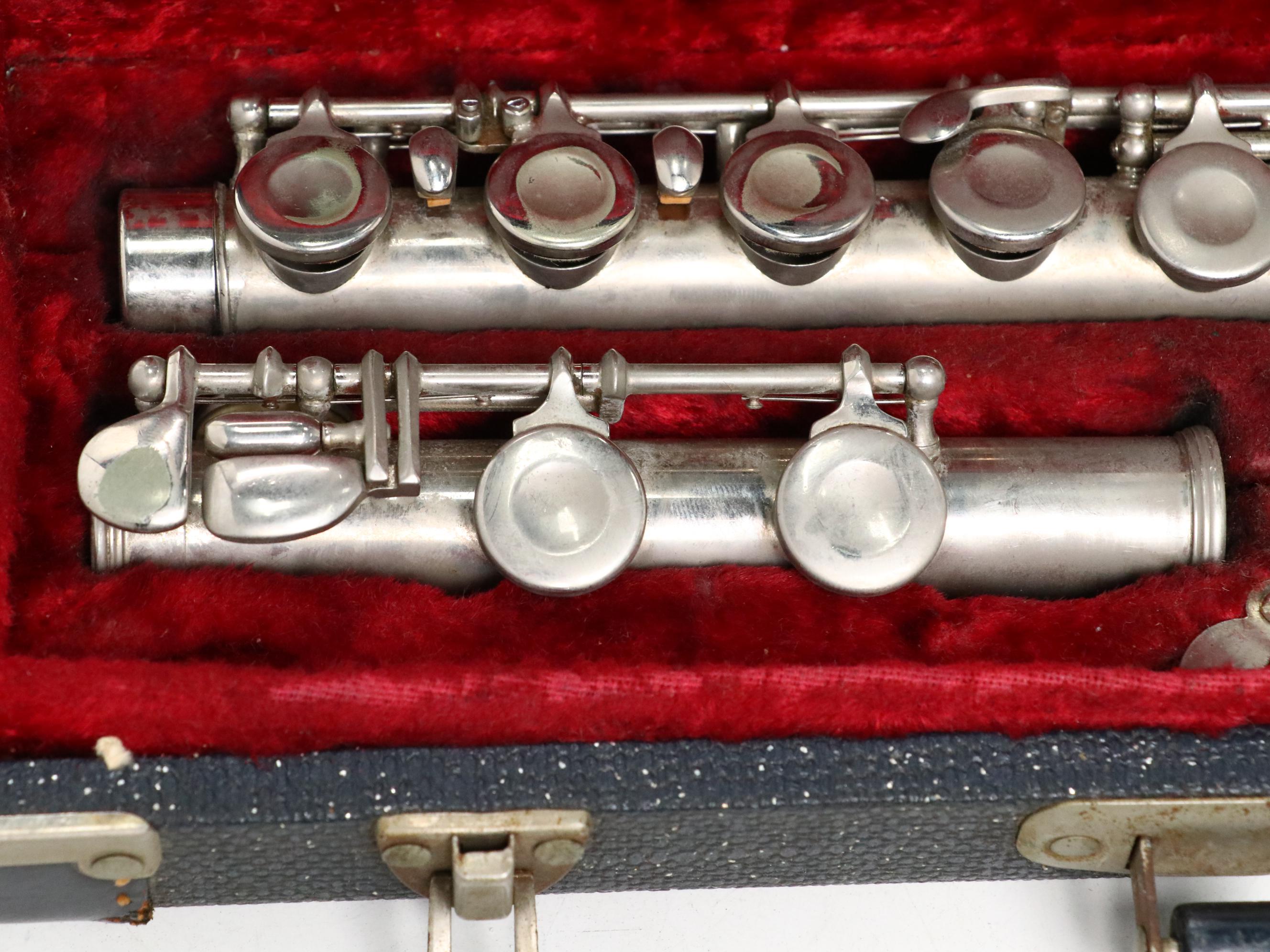 Selmer Bundy Silver Plate Student Flute With Case
