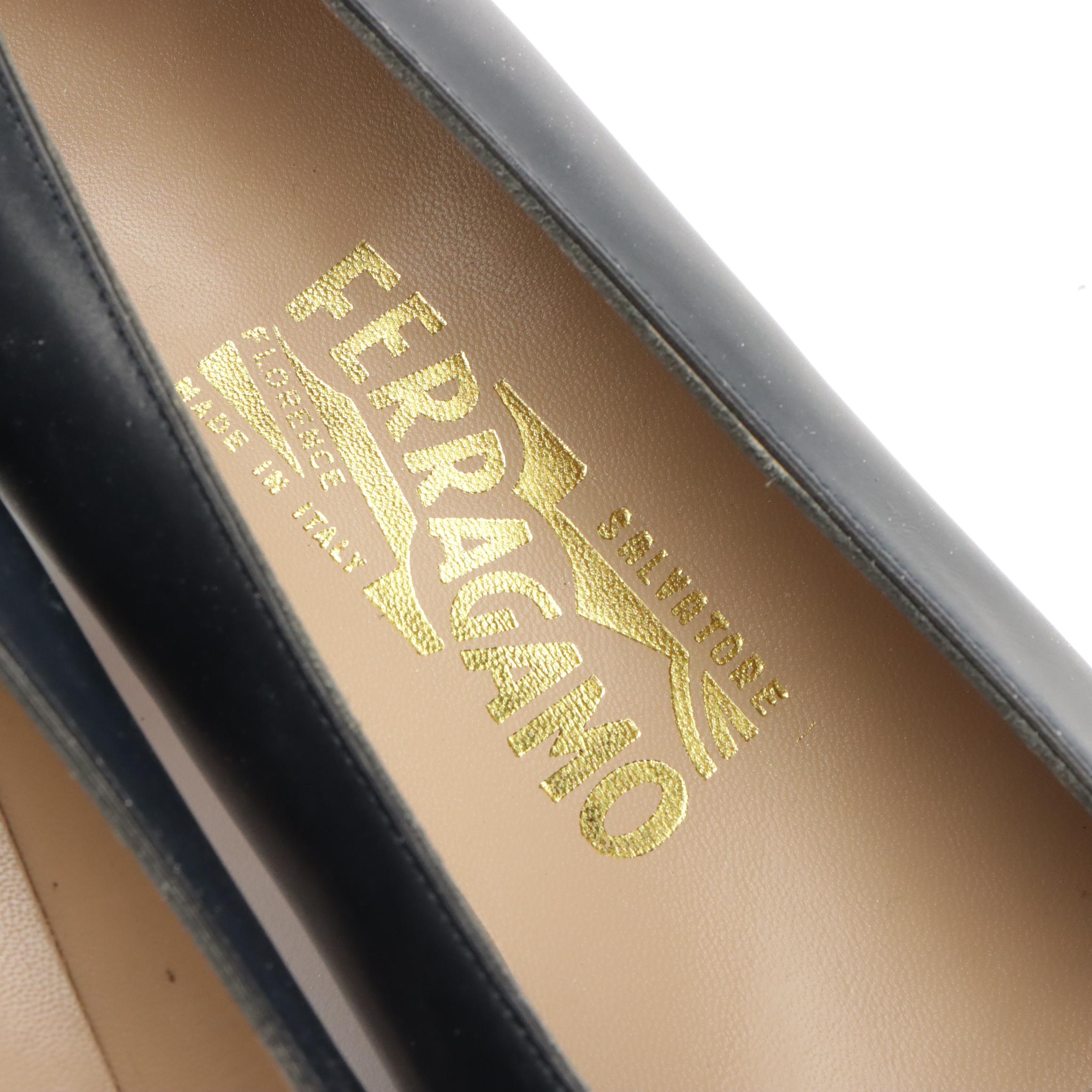 Salvatore Ferragamo Vintage Navarra Gancini Block Heels in Navy Leather W/ Box