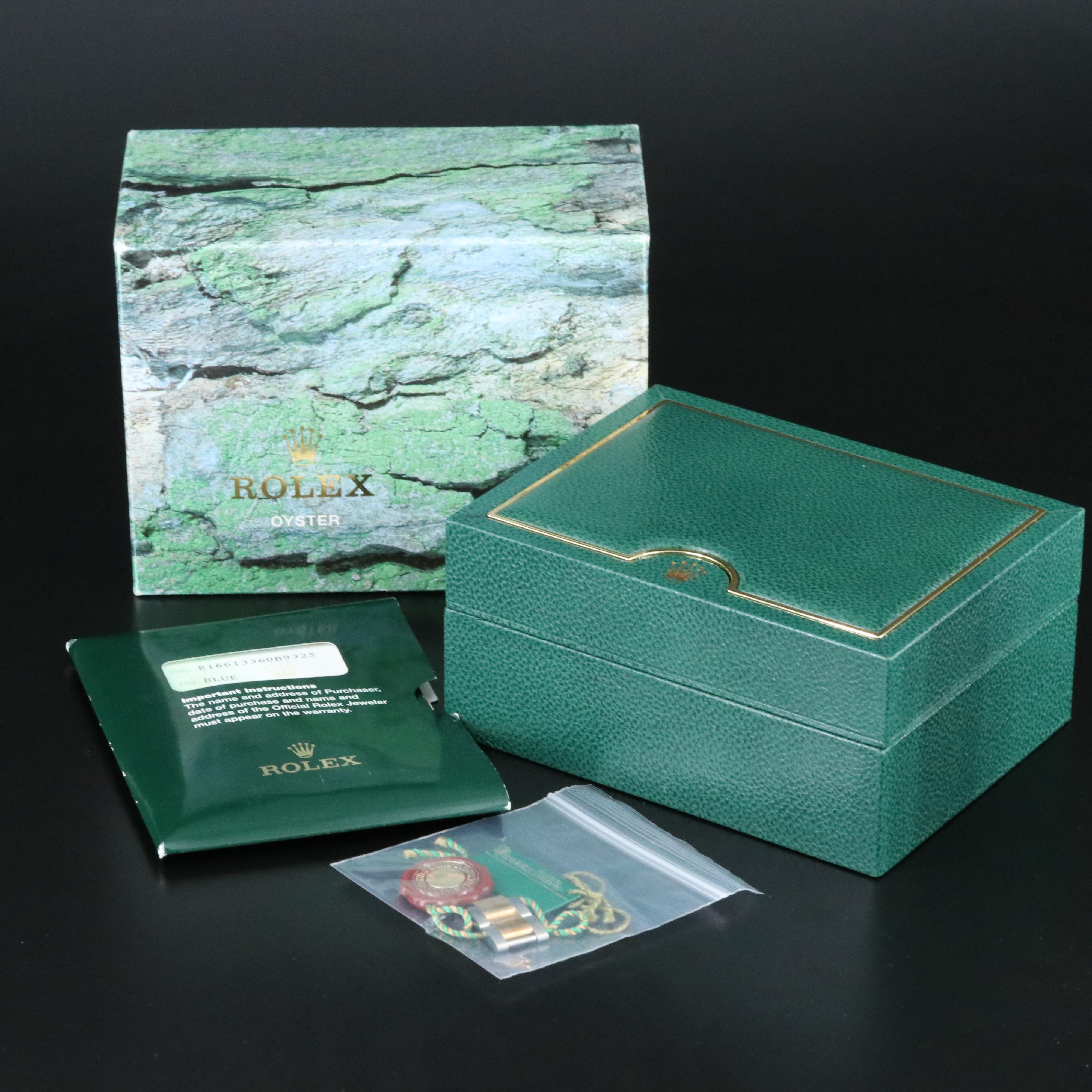 2002 Rolex Oyster Perpetual Submariner Date Watch