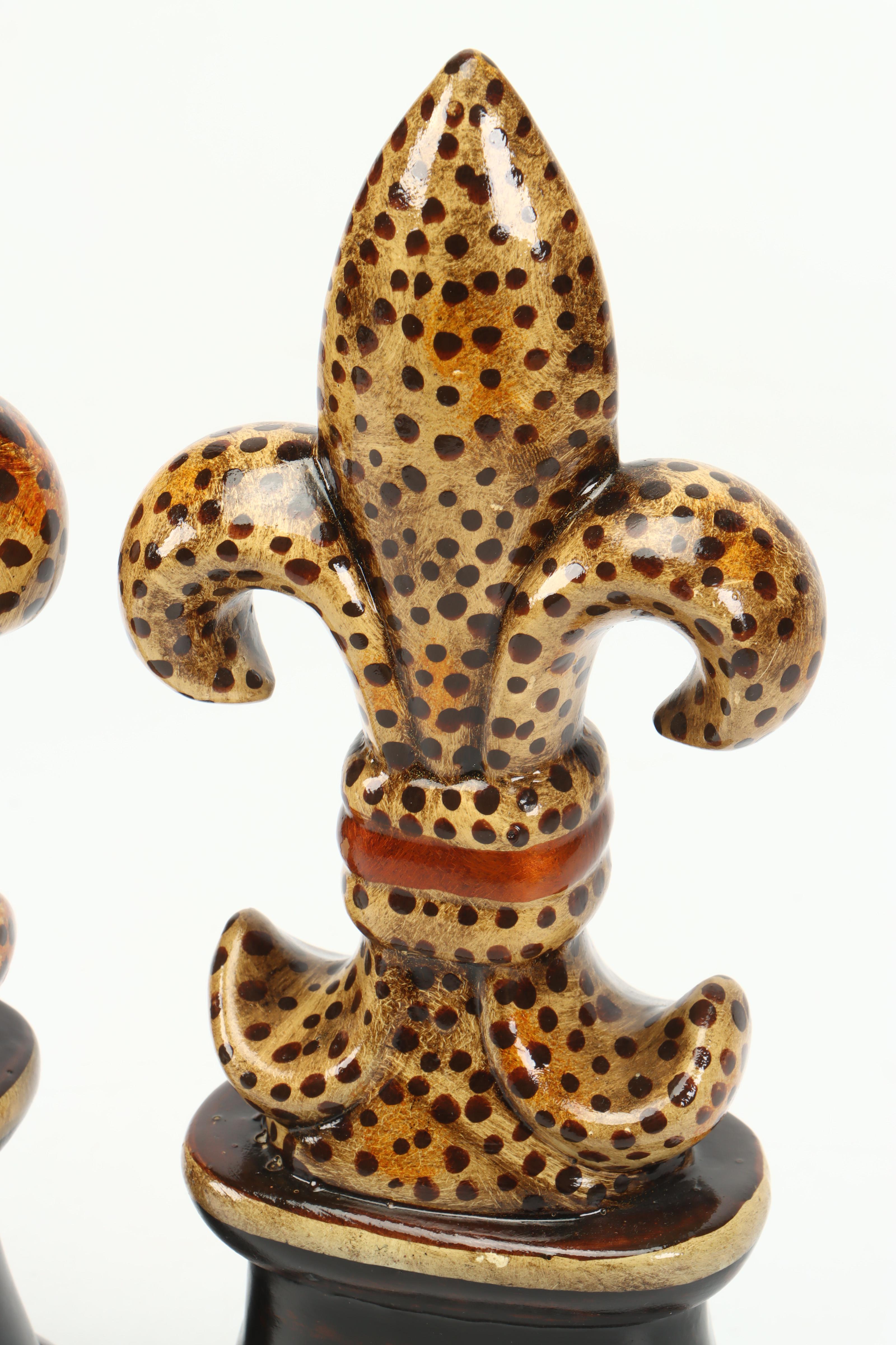 Austin Glass Hurricane with Fleur-de-Lis Bookends and Fused Glass Tray