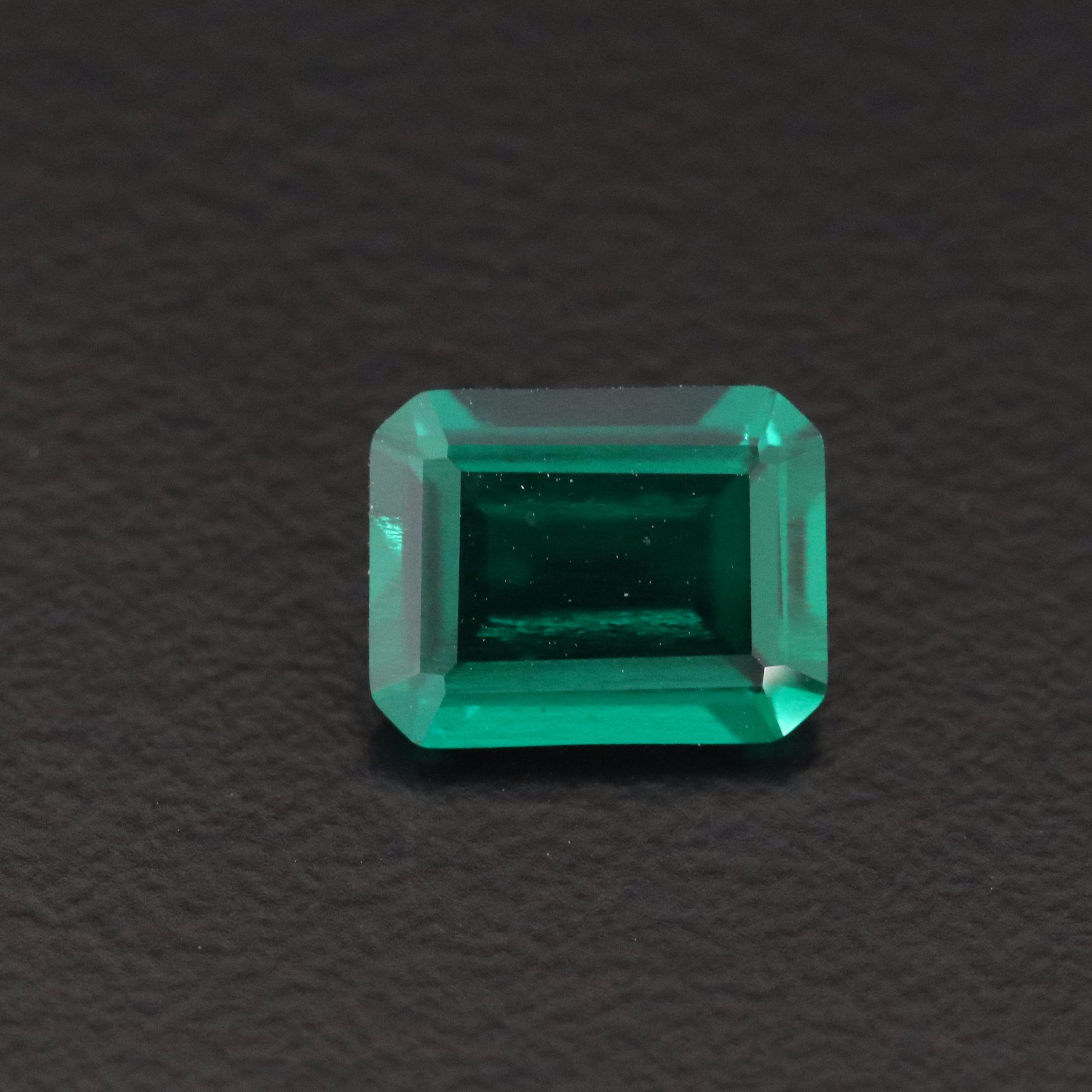Loose 2.04 CT Lab Grown Emerald