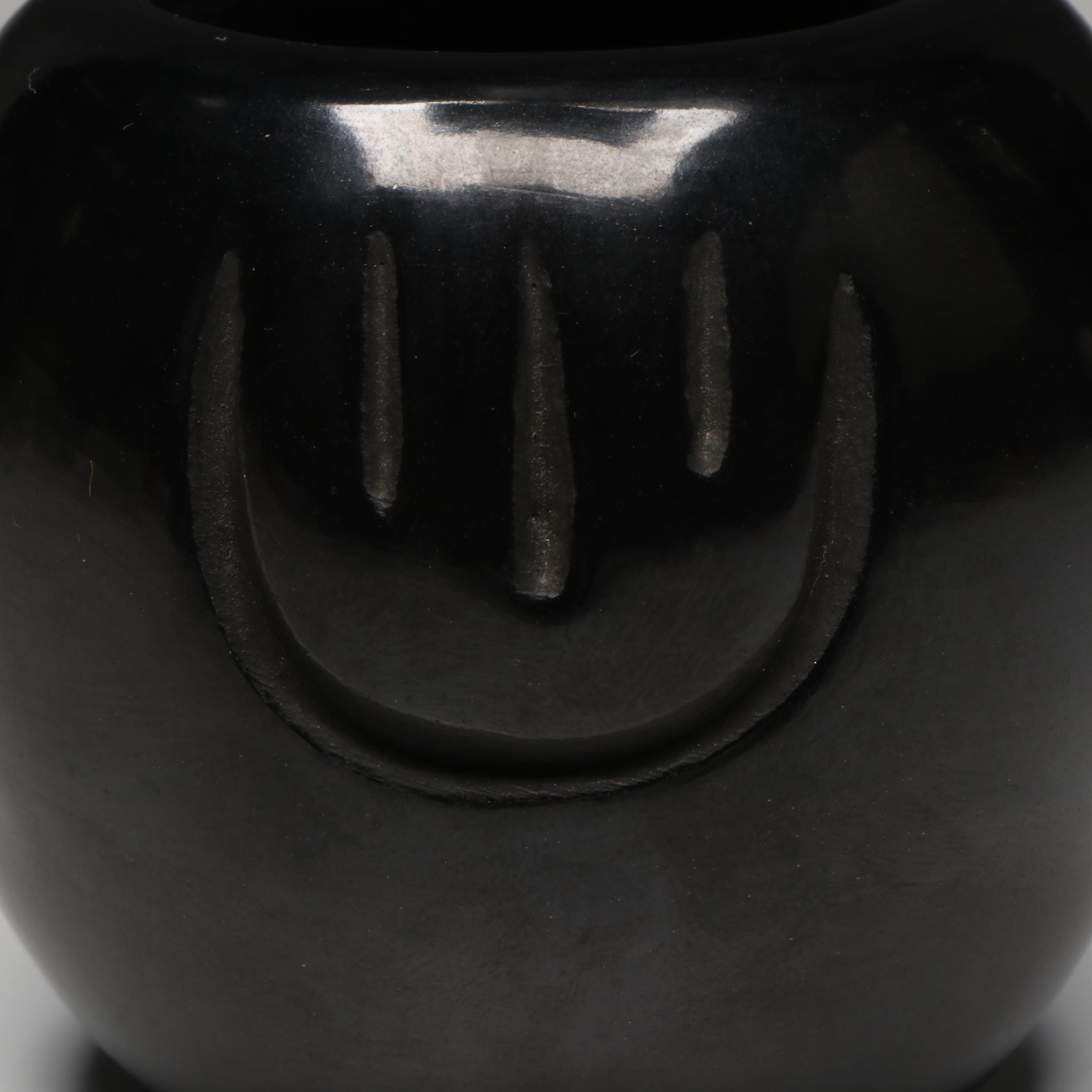 Anita Louise Suazo Santa Clara Pueblo Pottery Blackware Bear Paw Bowl