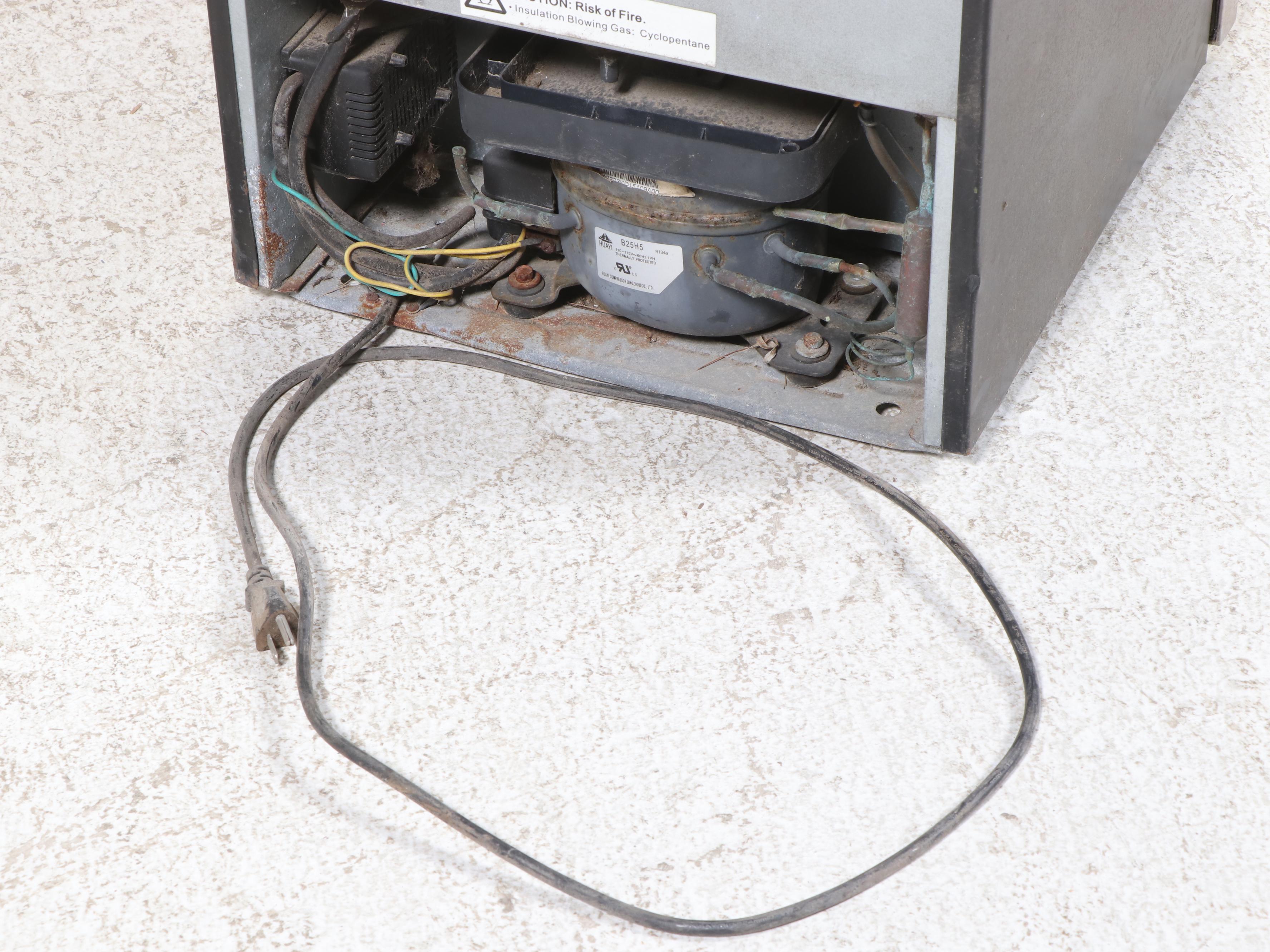 Whynter Stainless Steel and Glass Beverage Refrigerator, 2015