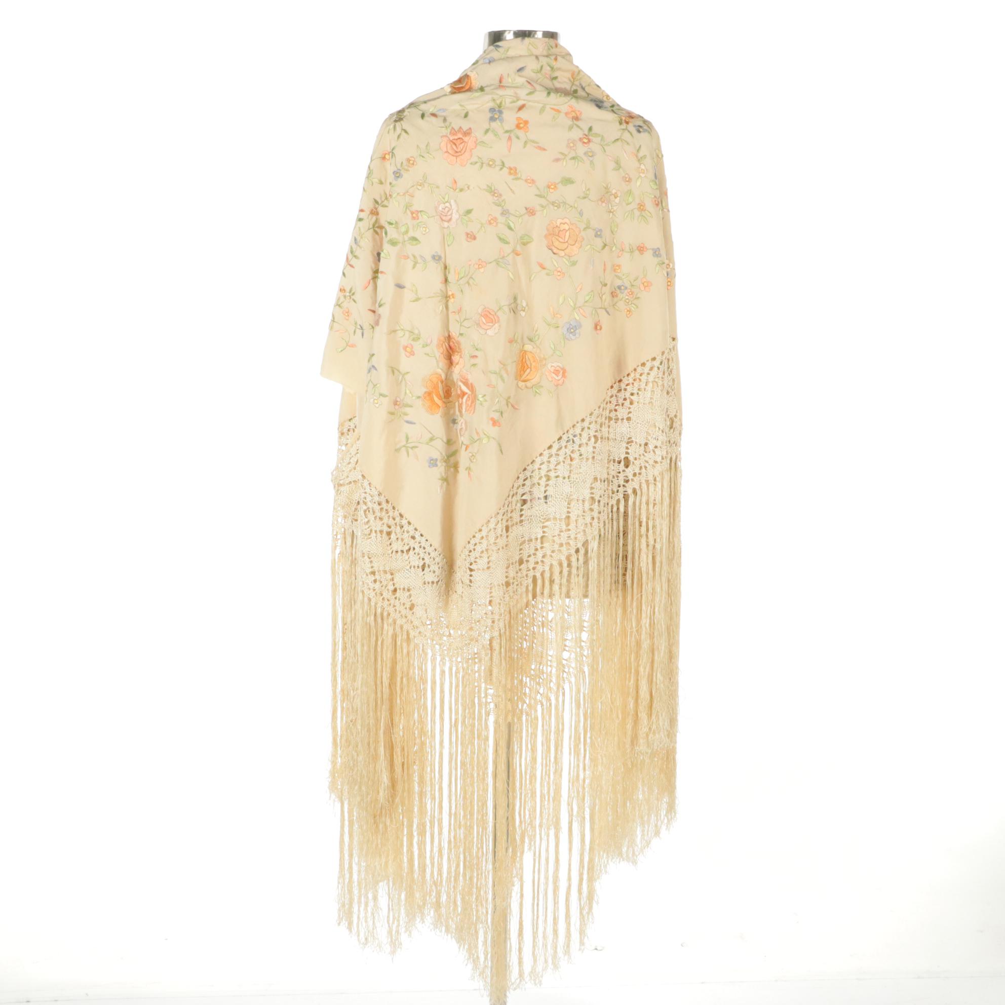 Piano Shawl in Floral Embroidered Silk with Hand-Knotted Macramé Fringe