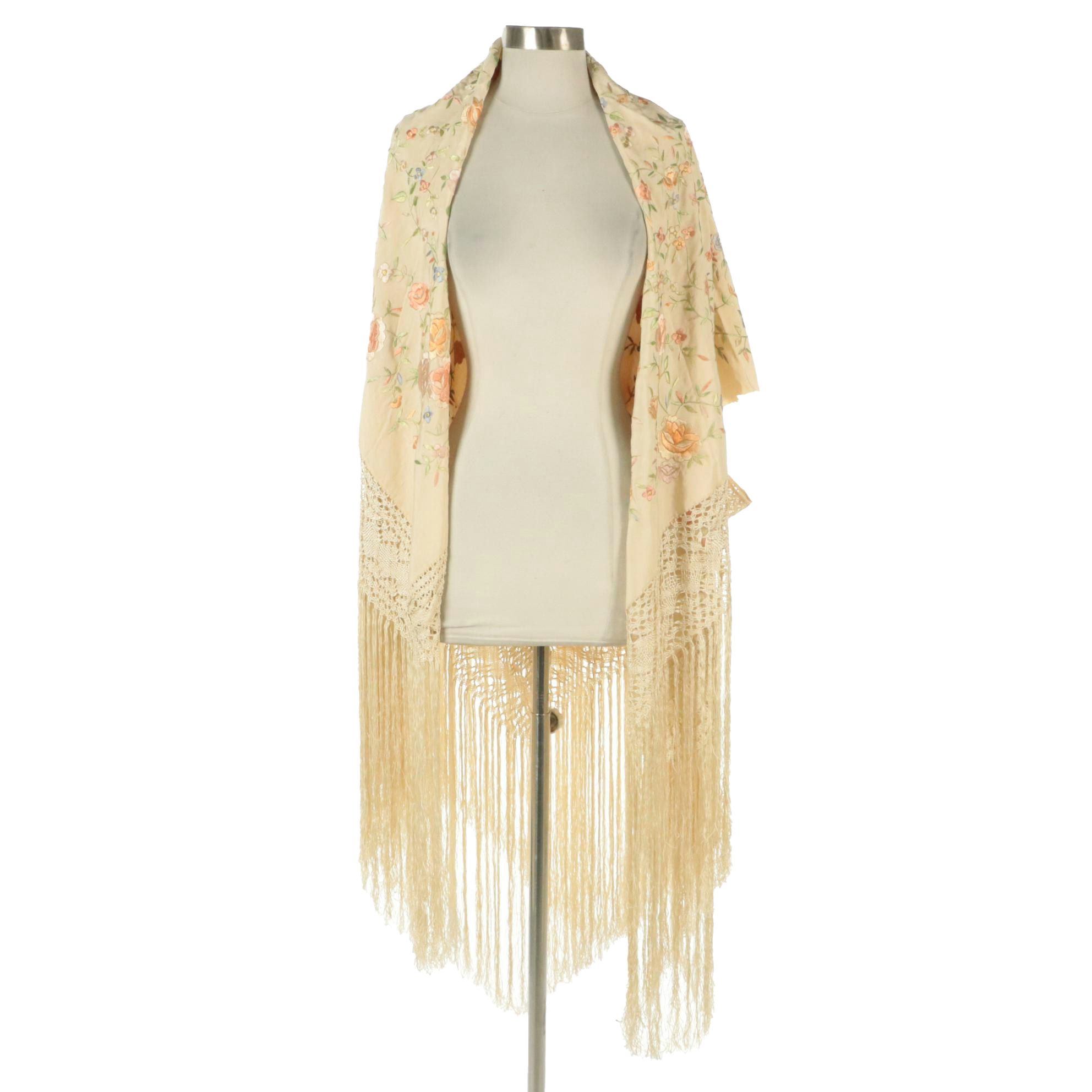 Piano Shawl in Floral Embroidered Silk with Hand-Knotted Macramé Fringe