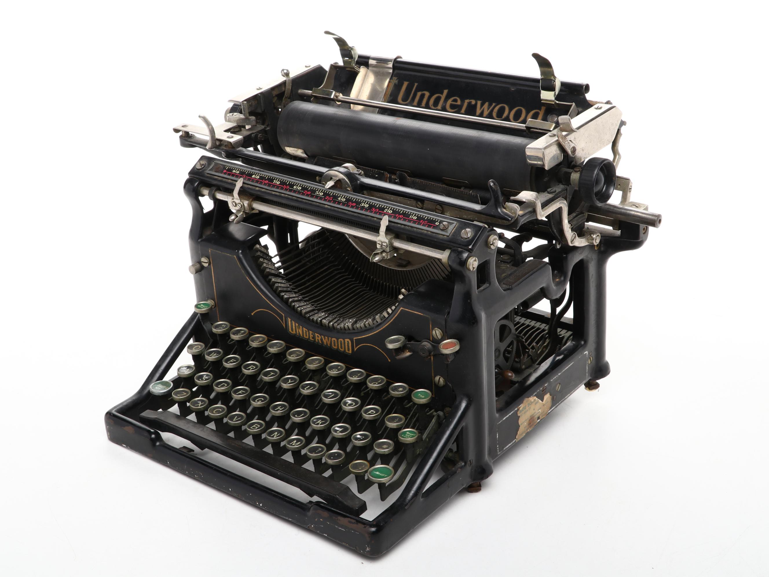 Underwood Metal Desktop Typewriter, Early 20th Century