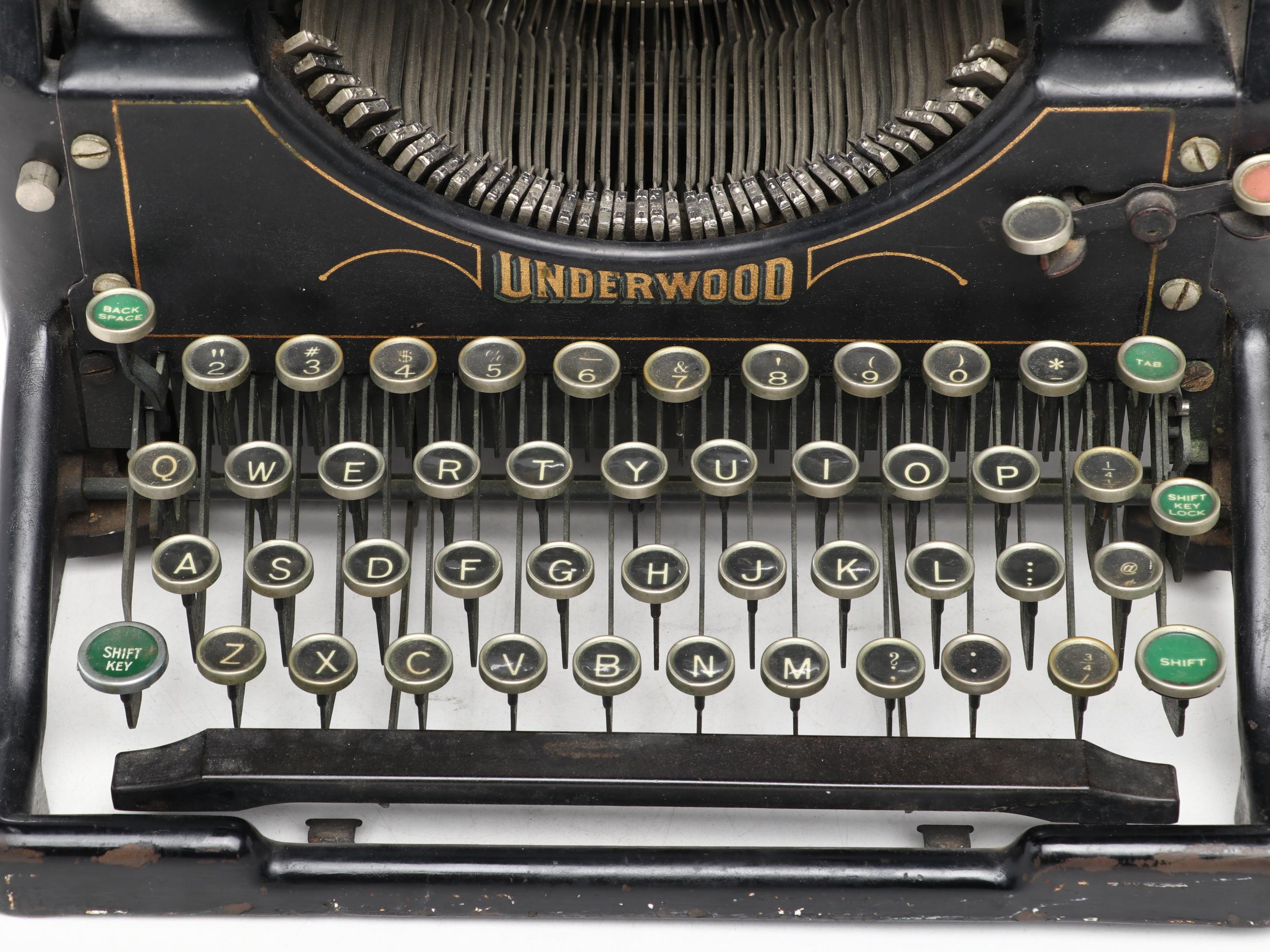 Underwood Metal Desktop Typewriter, Early 20th Century