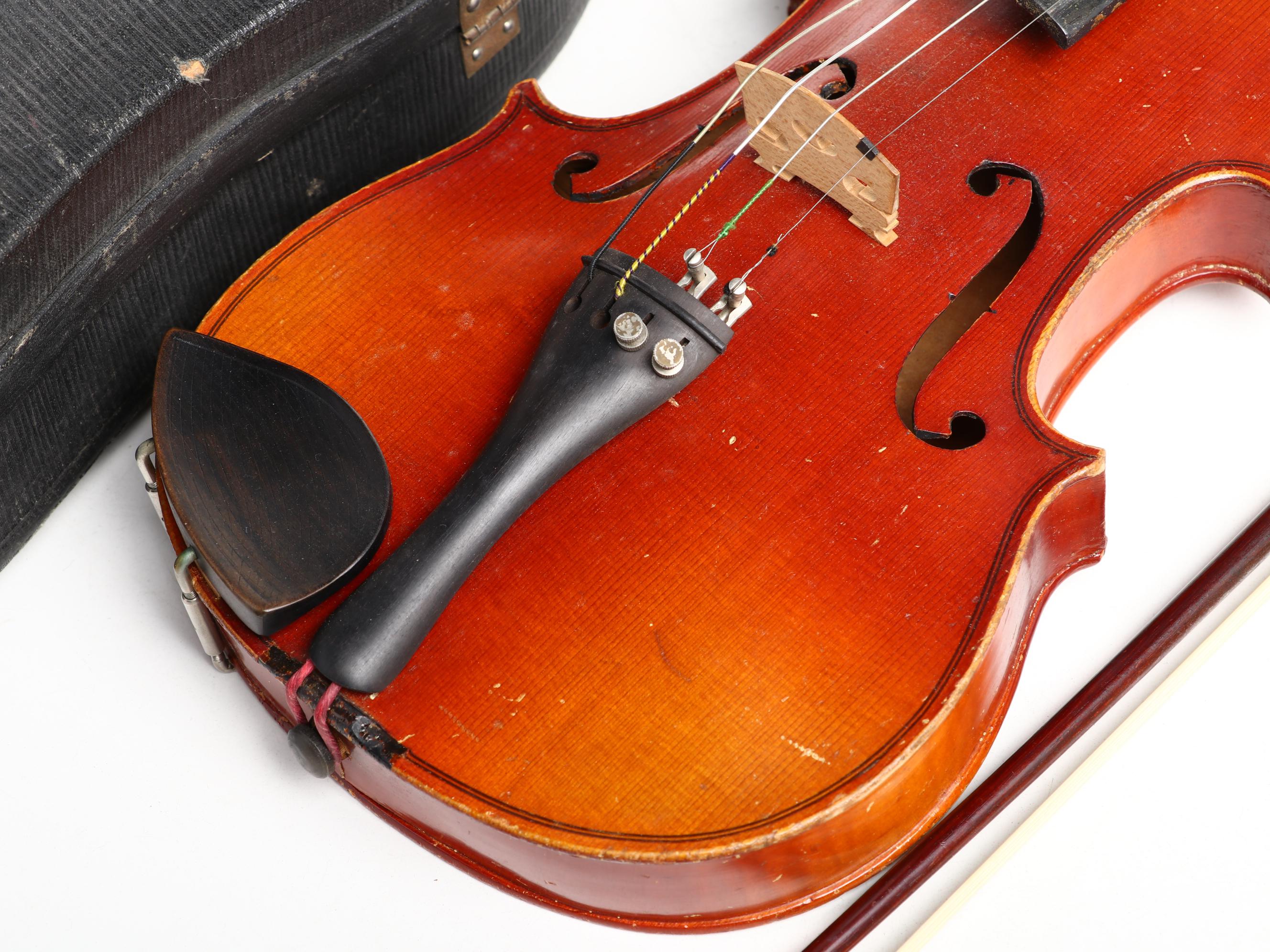 Antonius Stradivarius Cremonensis Copy Violin with Case