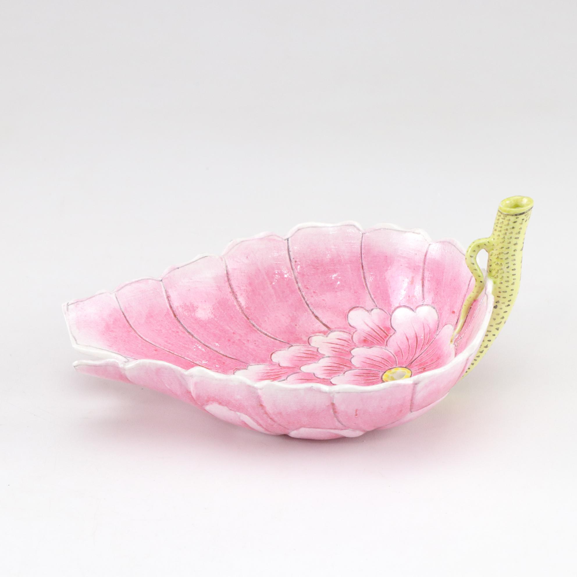 Qing Style Chinese "Famille Rose Lotus" Water Dropper