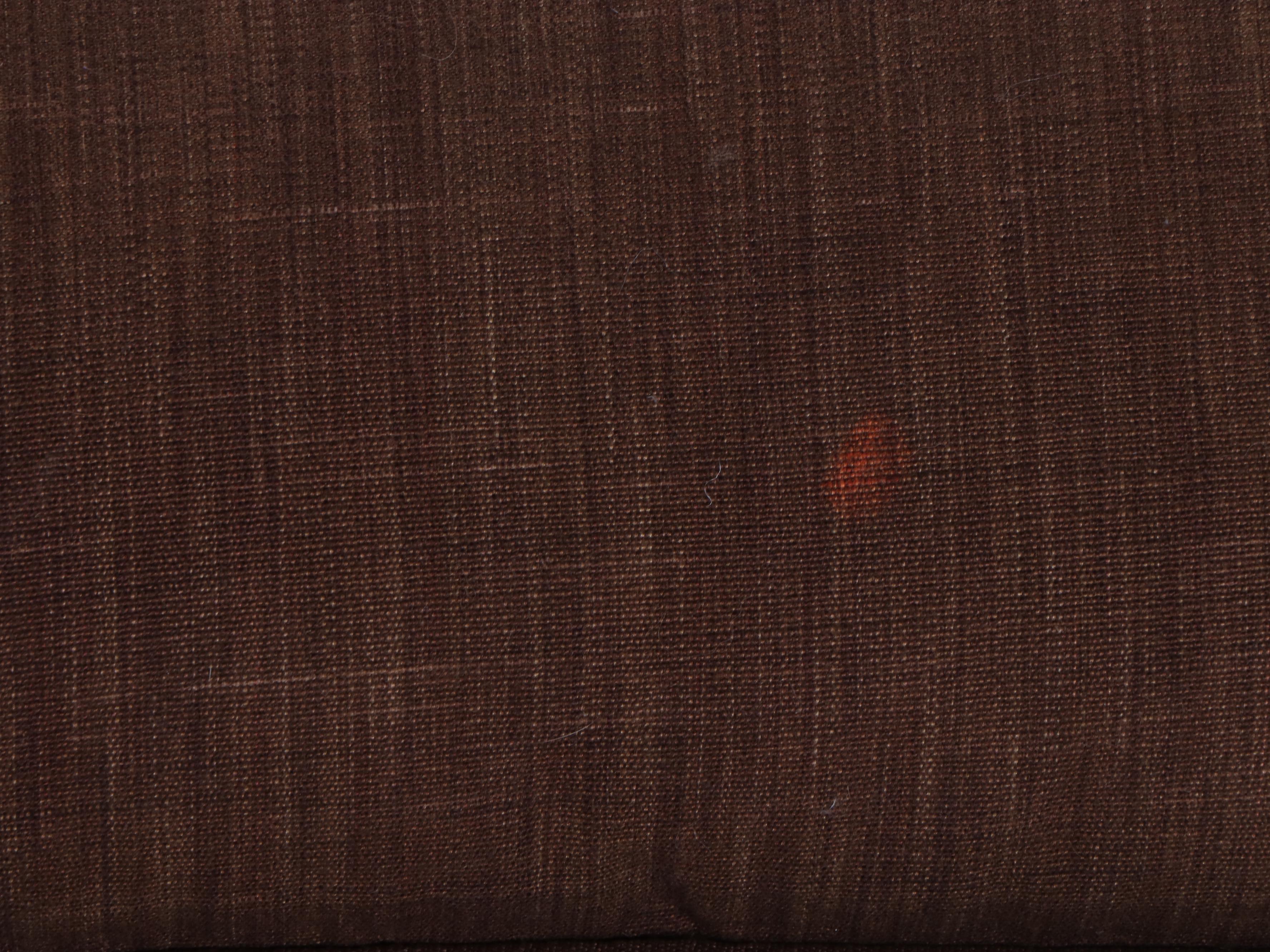 Henredon Bed Skirt with Brown Fabric Pillows and Blankets