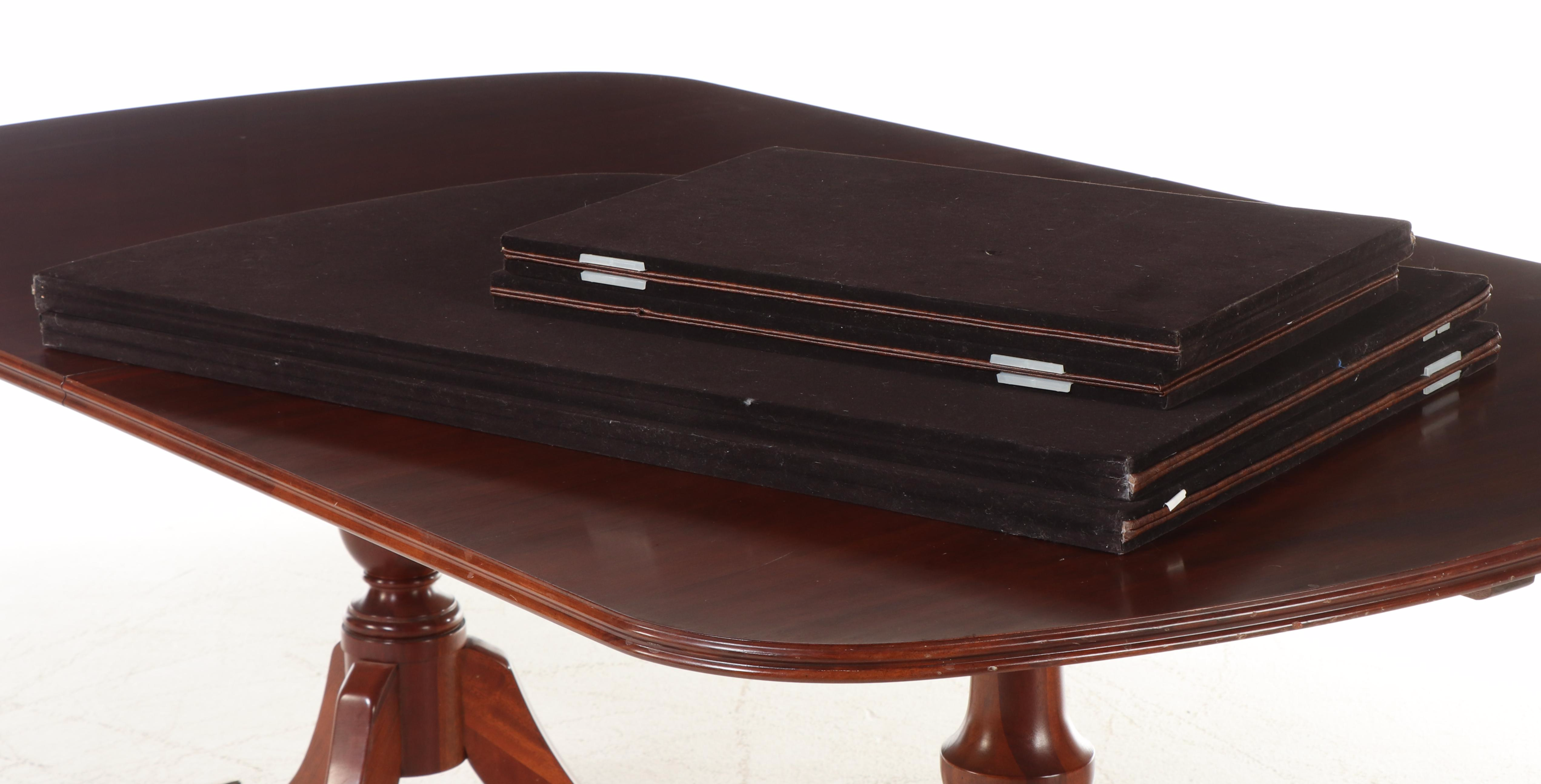 George III Style Mahogany Dining Table and Six Chairs, Late 20th Century