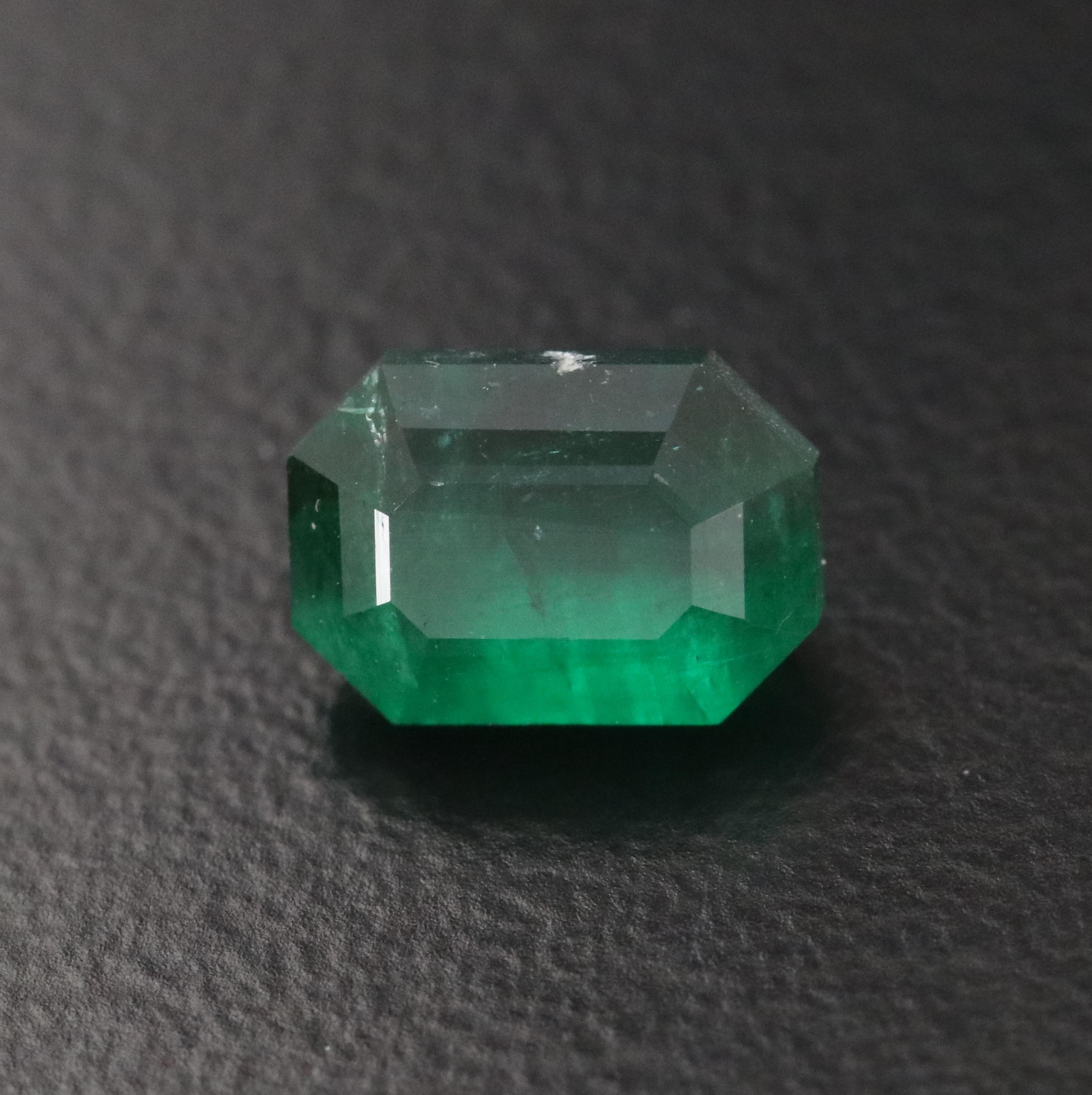 Loose 1.69 CT Emerald