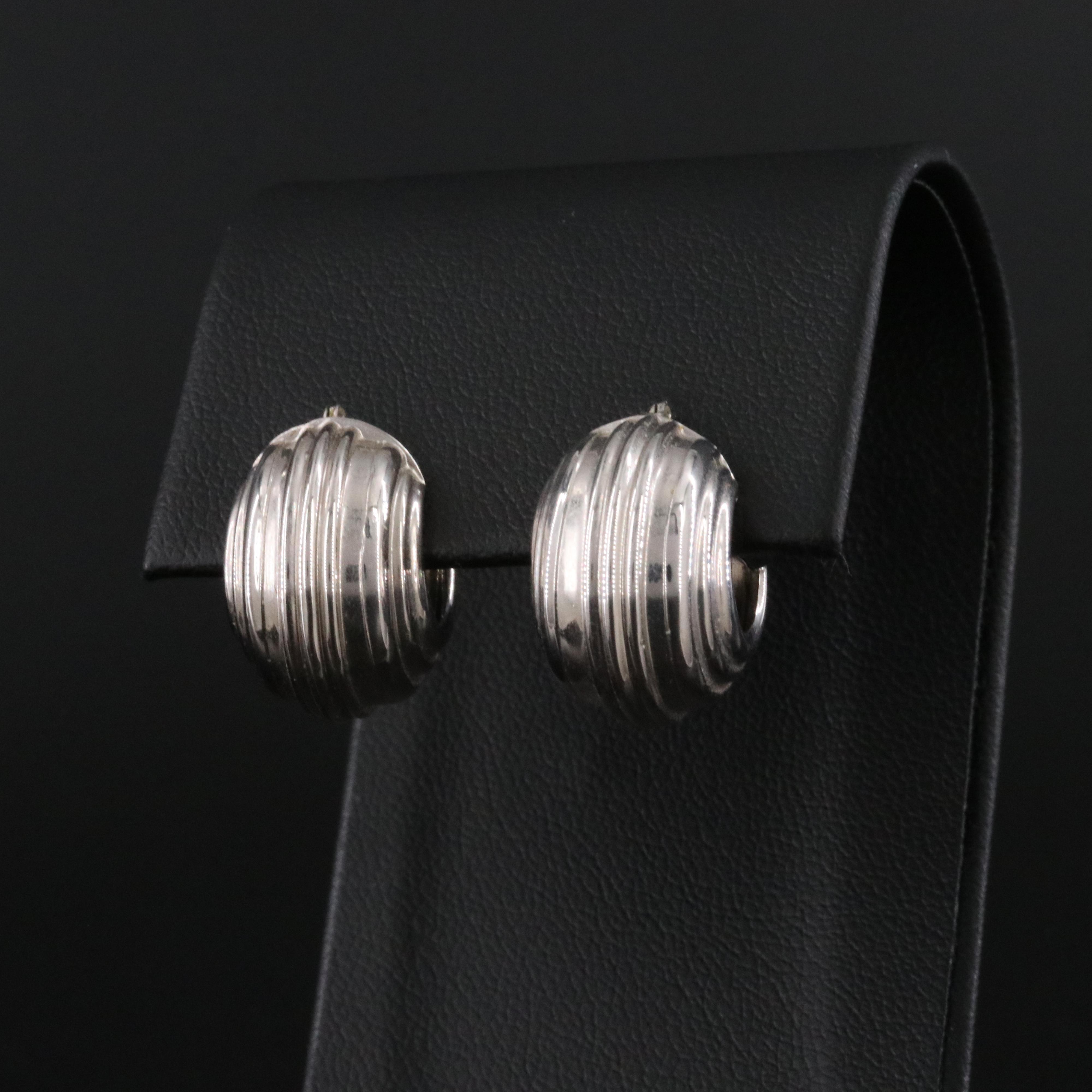 14K Striated Huggie Earrings