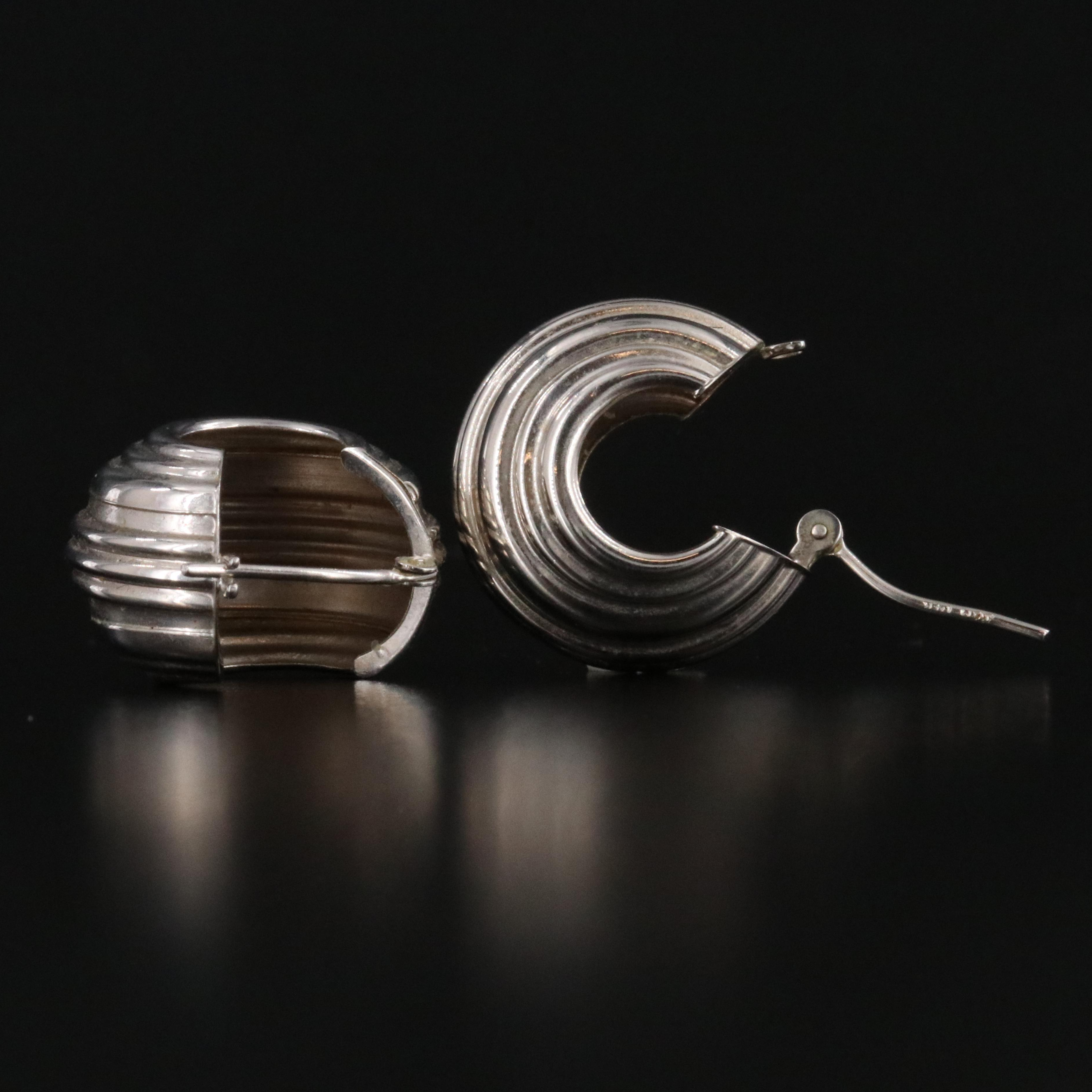 14K Striated Huggie Earrings