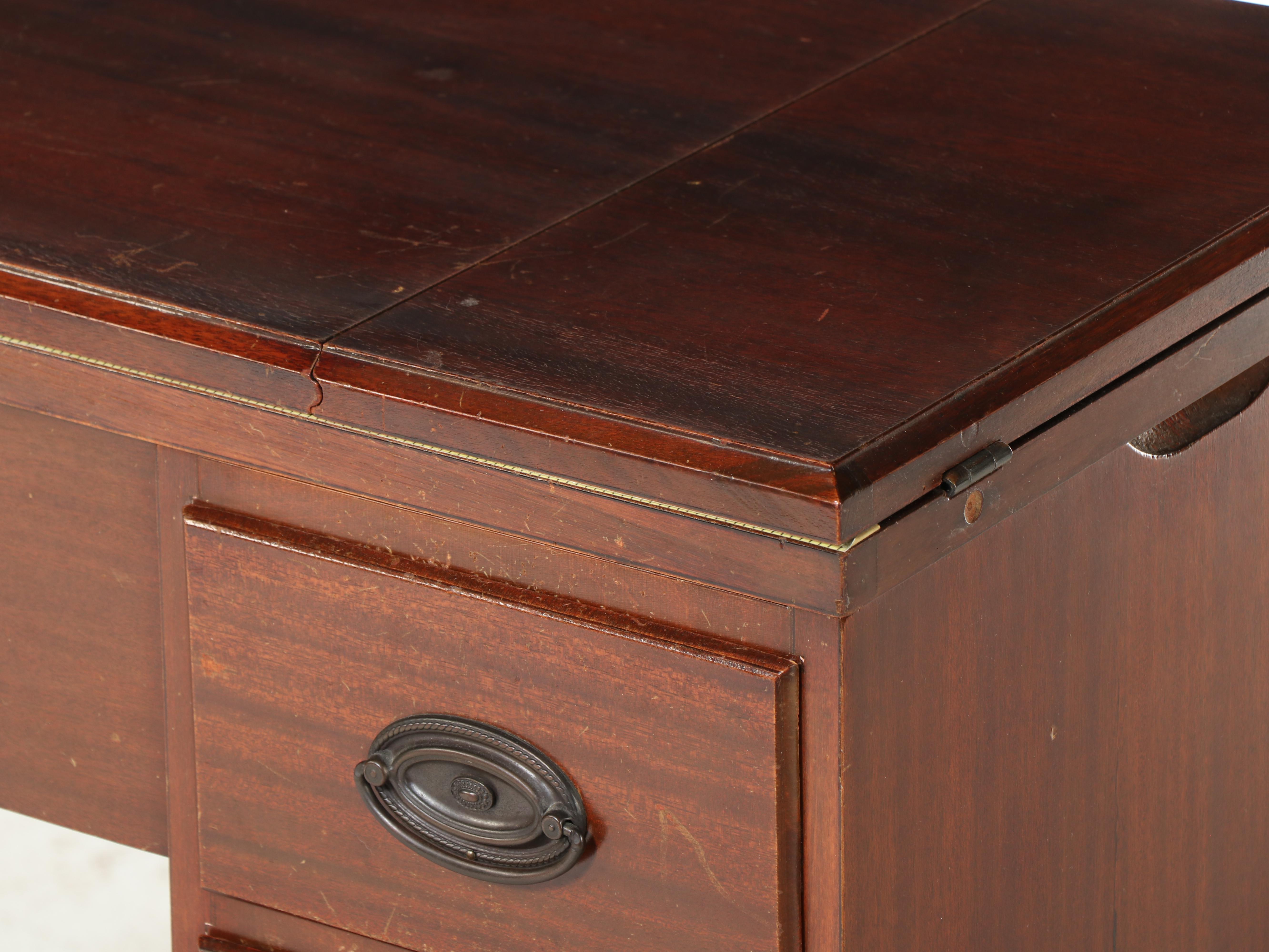 Elna Carina Sewing Machine in Mahogany Cabinet, Mid to Late 20th Century