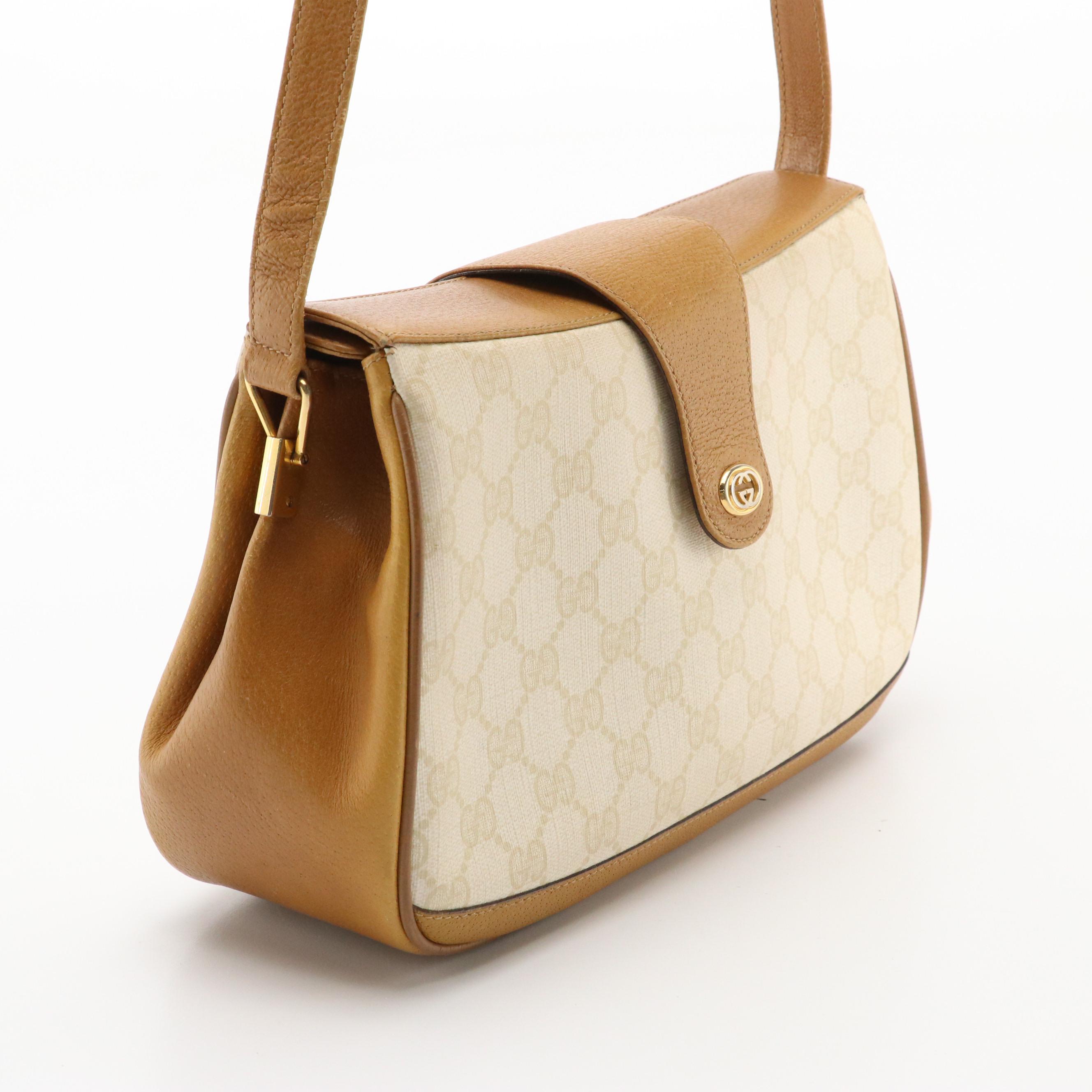 Gucci Accessory Collection Crossbody Bag in White GG Supreme Canvas