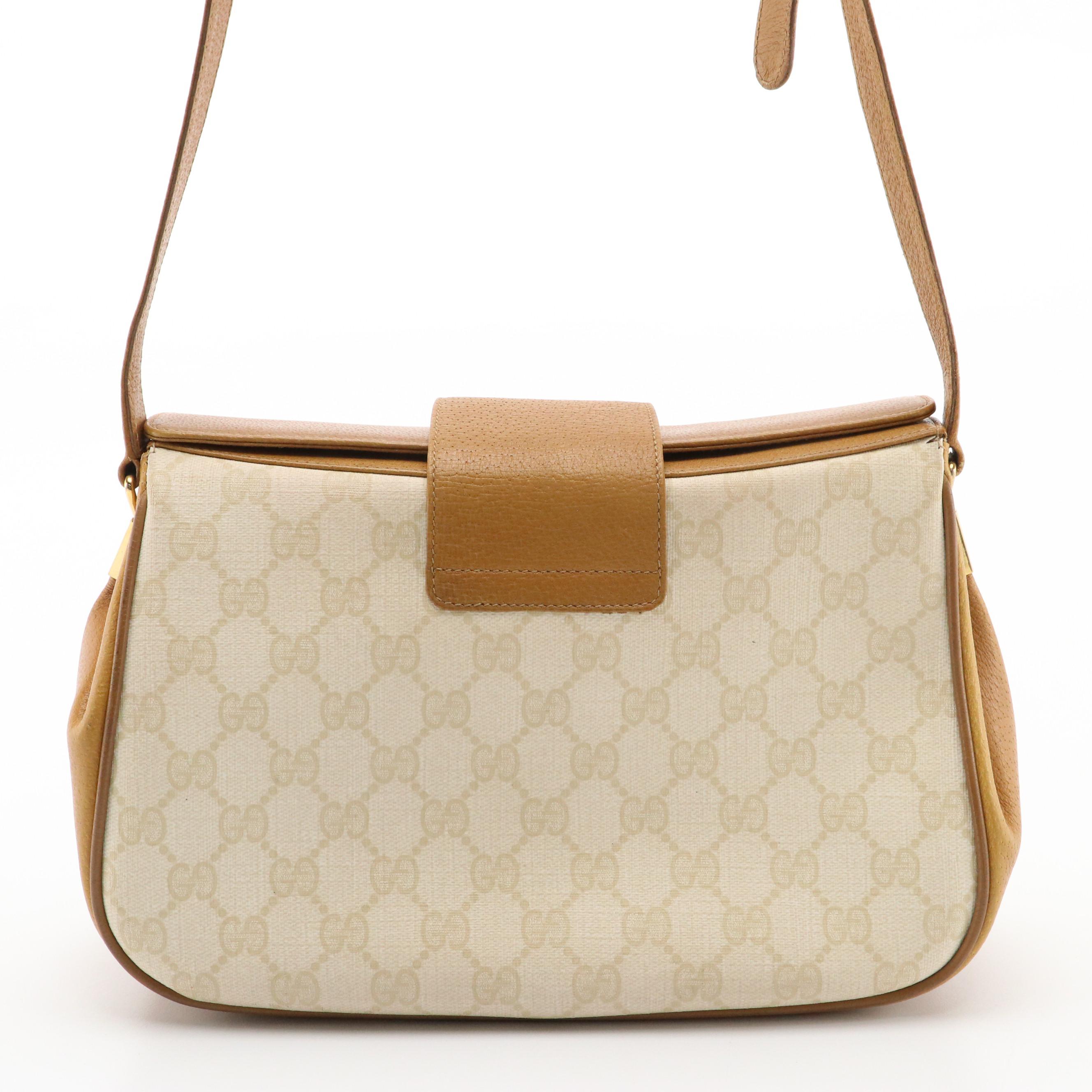 Gucci Accessory Collection Crossbody Bag in White GG Supreme Canvas