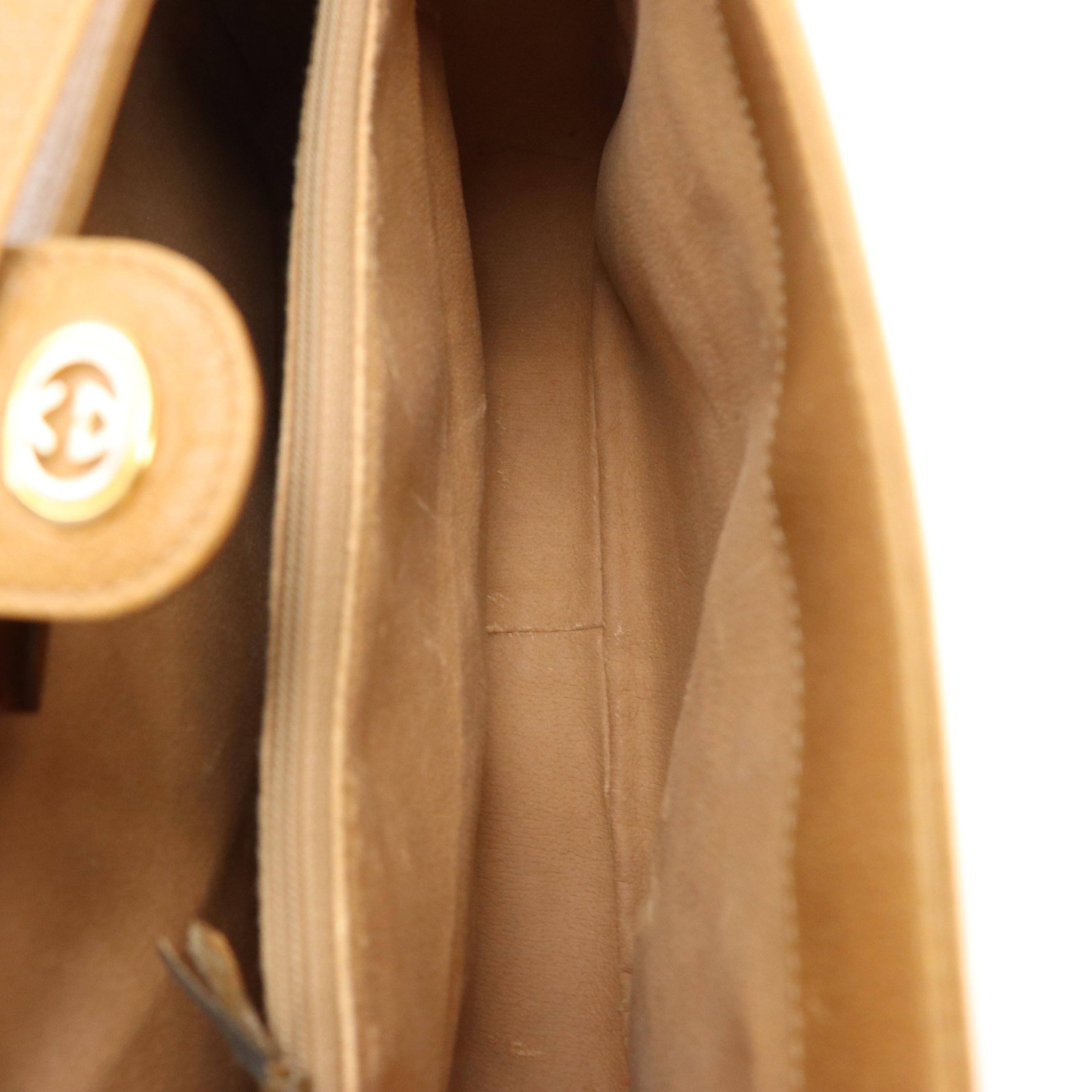 Gucci Accessory Collection Crossbody Bag in White GG Supreme Canvas