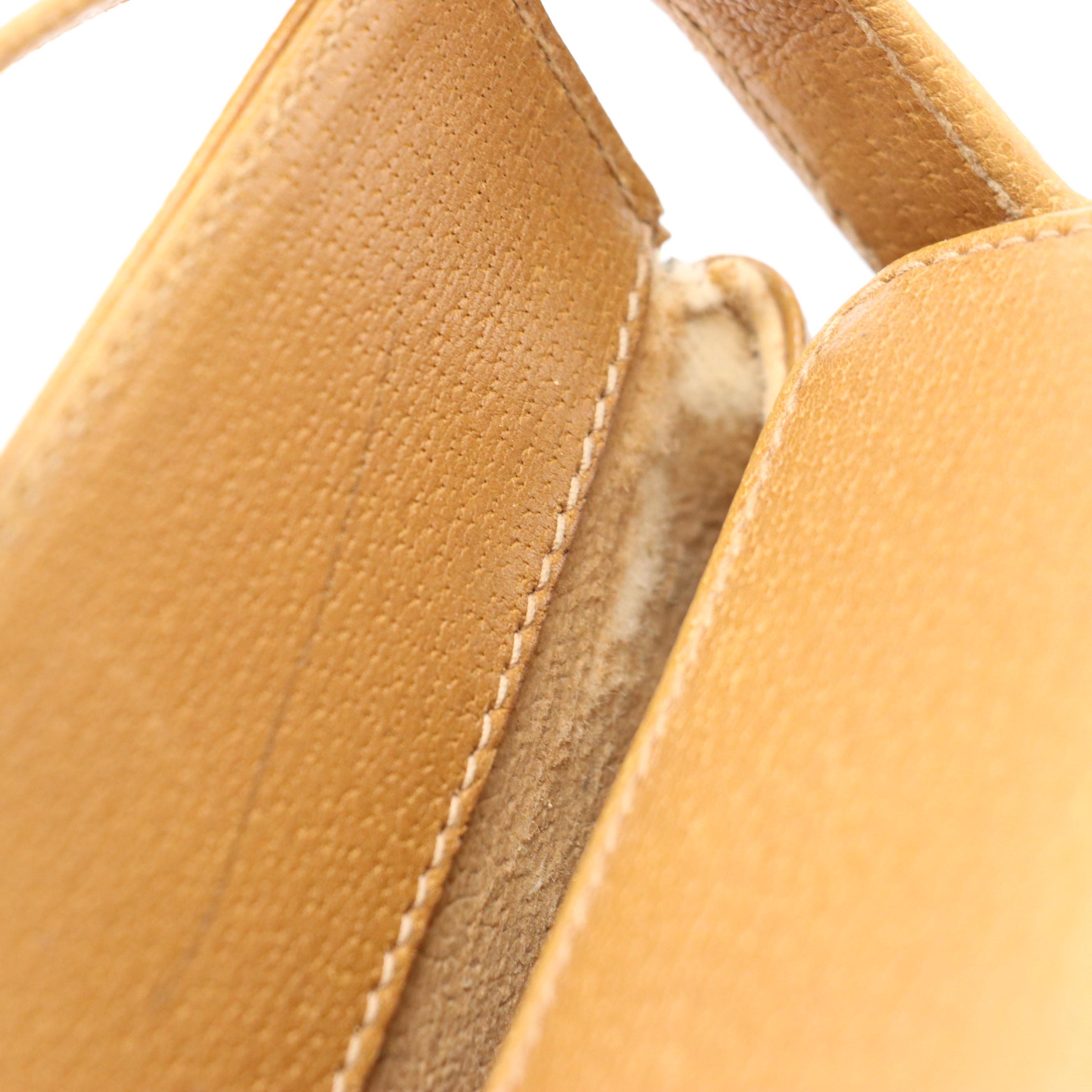 Gucci Accessory Collection Crossbody Bag in White GG Supreme Canvas