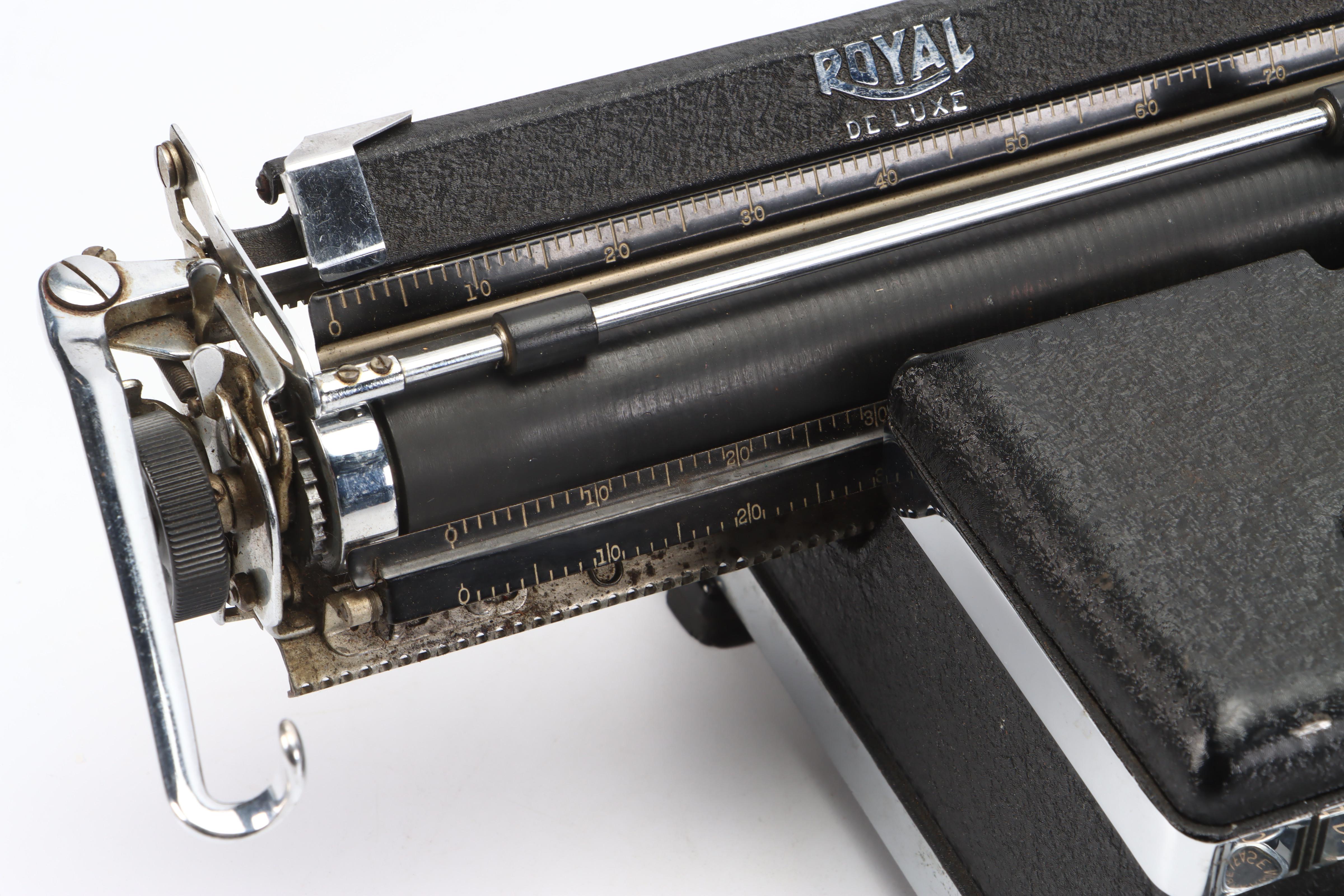 Royal De Luxe Typewriter with Leather Carrying Case, circa 1937