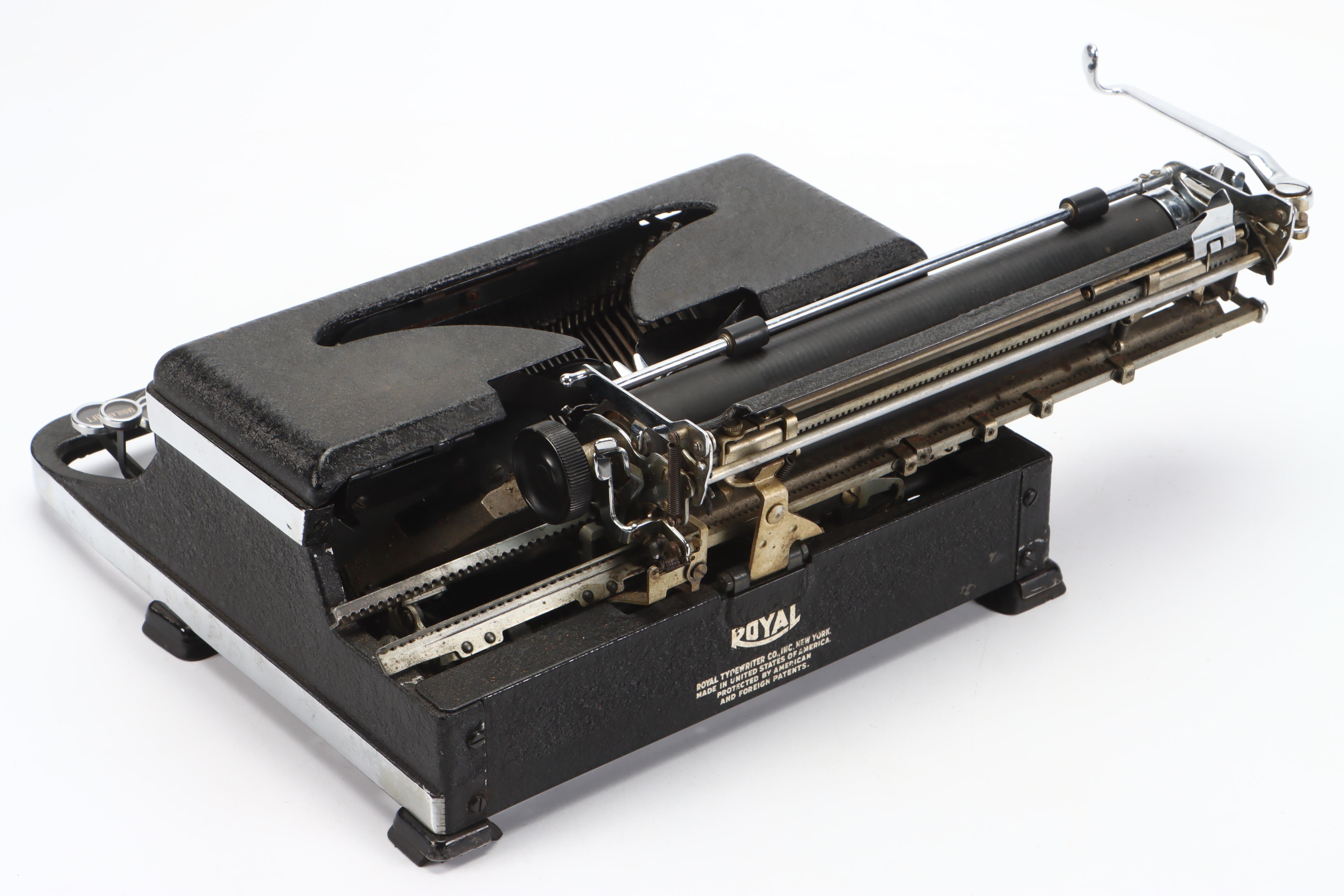 Royal De Luxe Typewriter with Leather Carrying Case, circa 1937