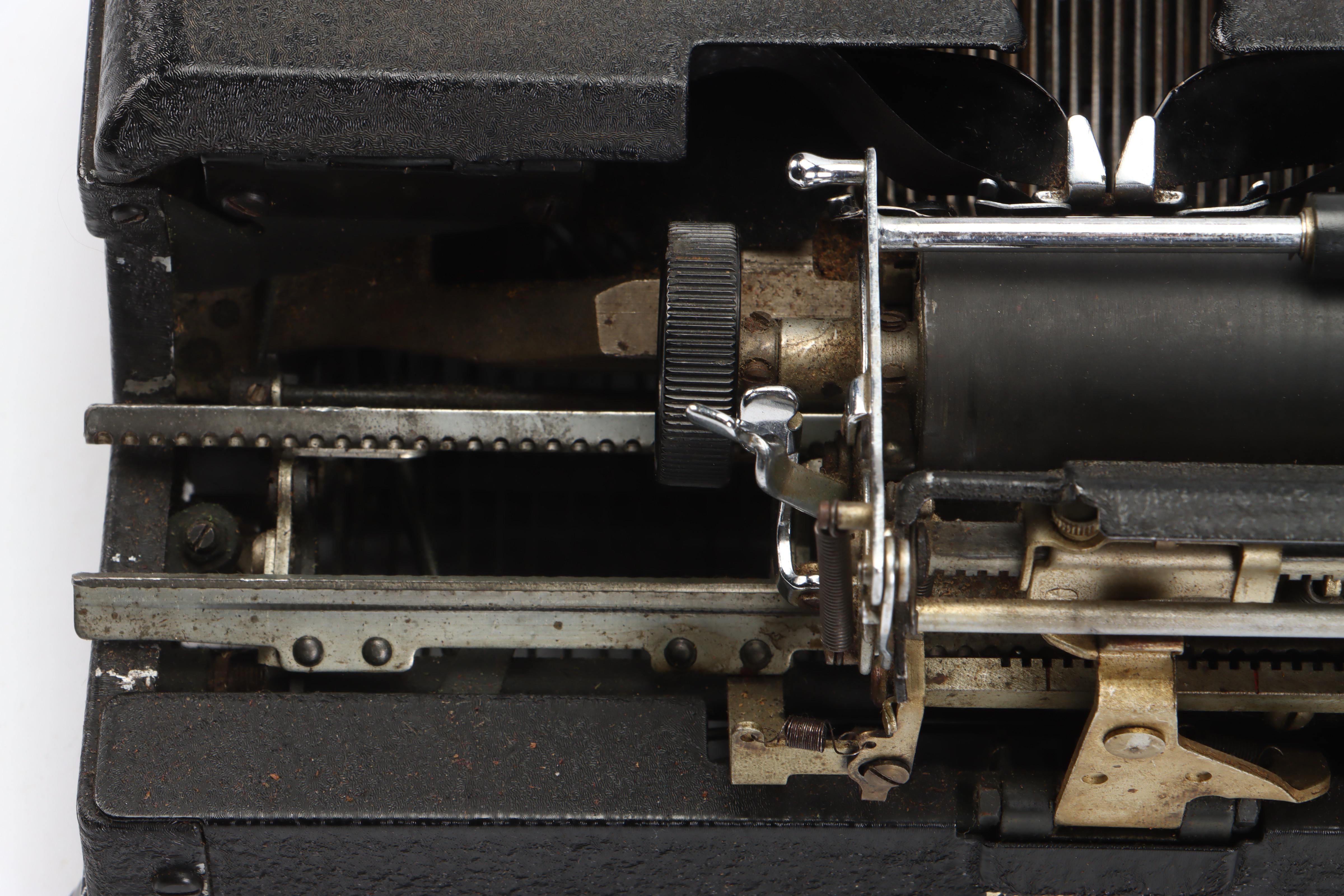 Royal De Luxe Typewriter with Leather Carrying Case, circa 1937