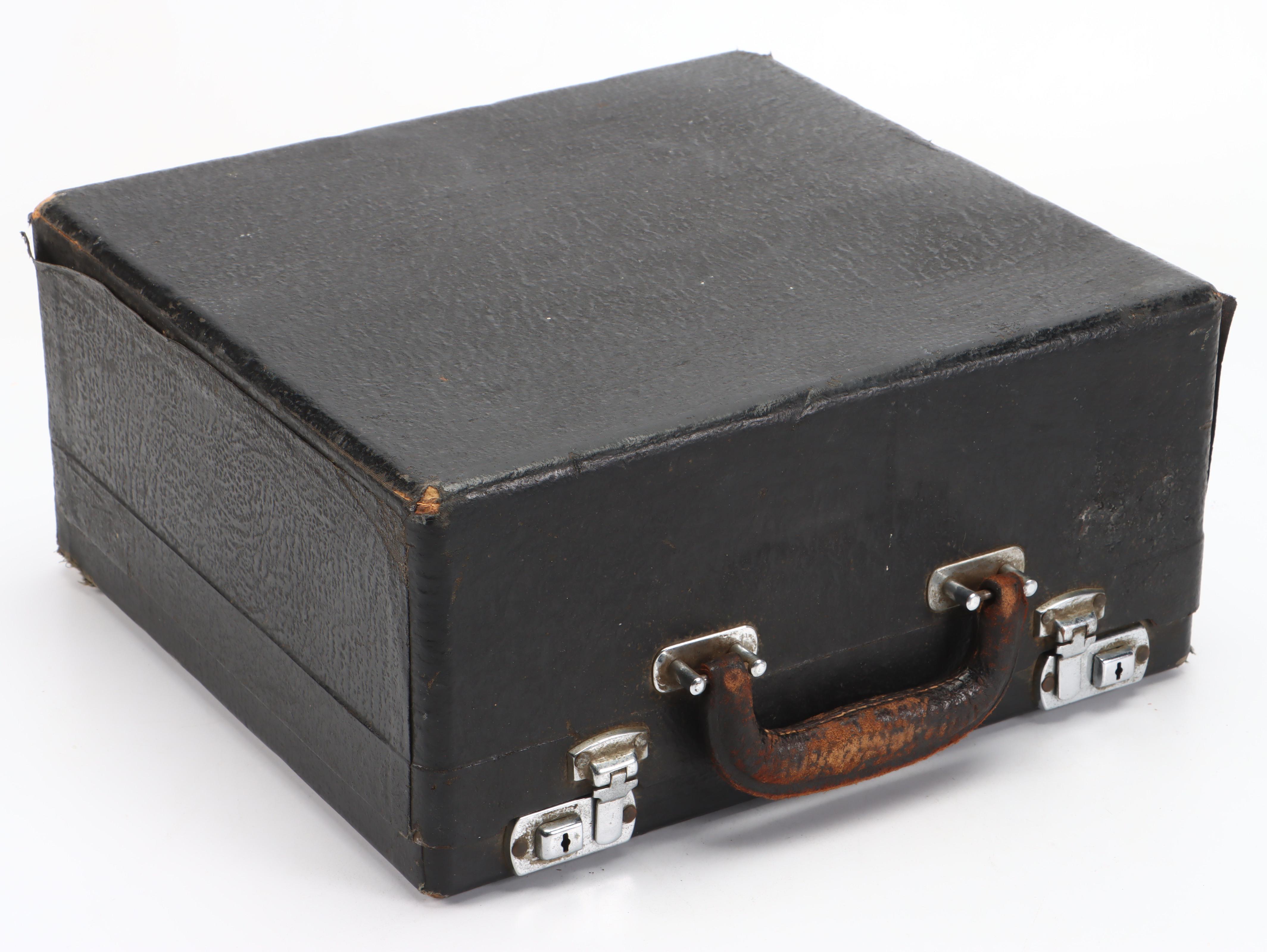 Royal De Luxe Typewriter with Leather Carrying Case, circa 1937