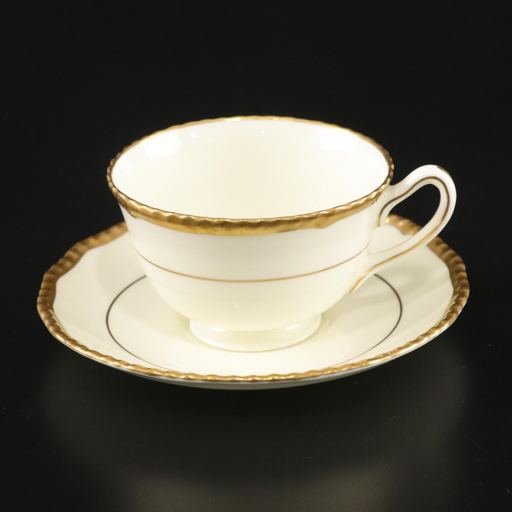 Royal Doulton "Chantilly" Six-Piece Dinner Service for Four Diners
