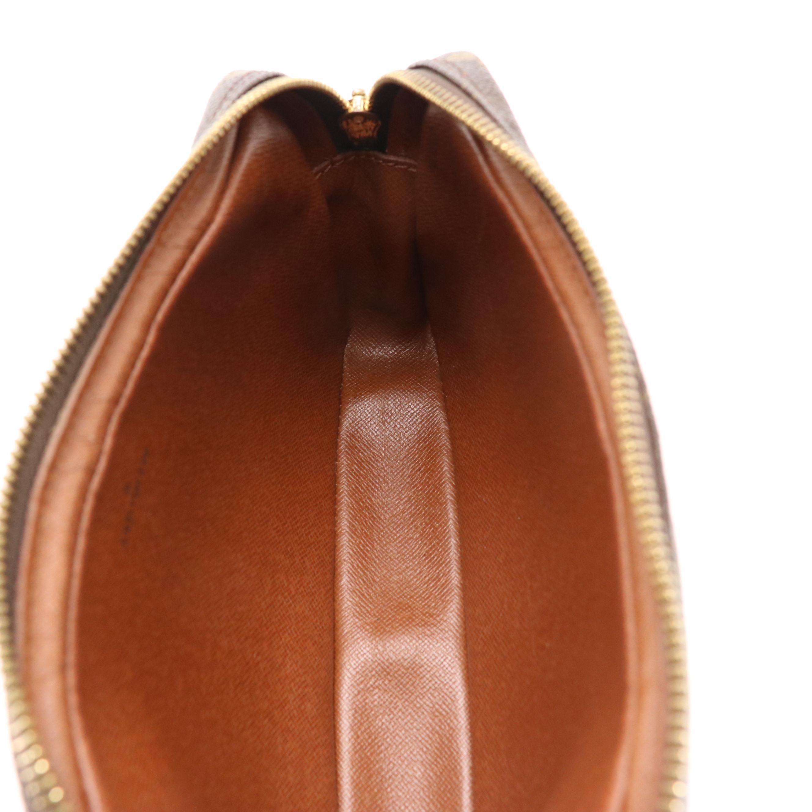 Louis Vuitton Marly Dragonne 22 Clutch in Monogram Canvas