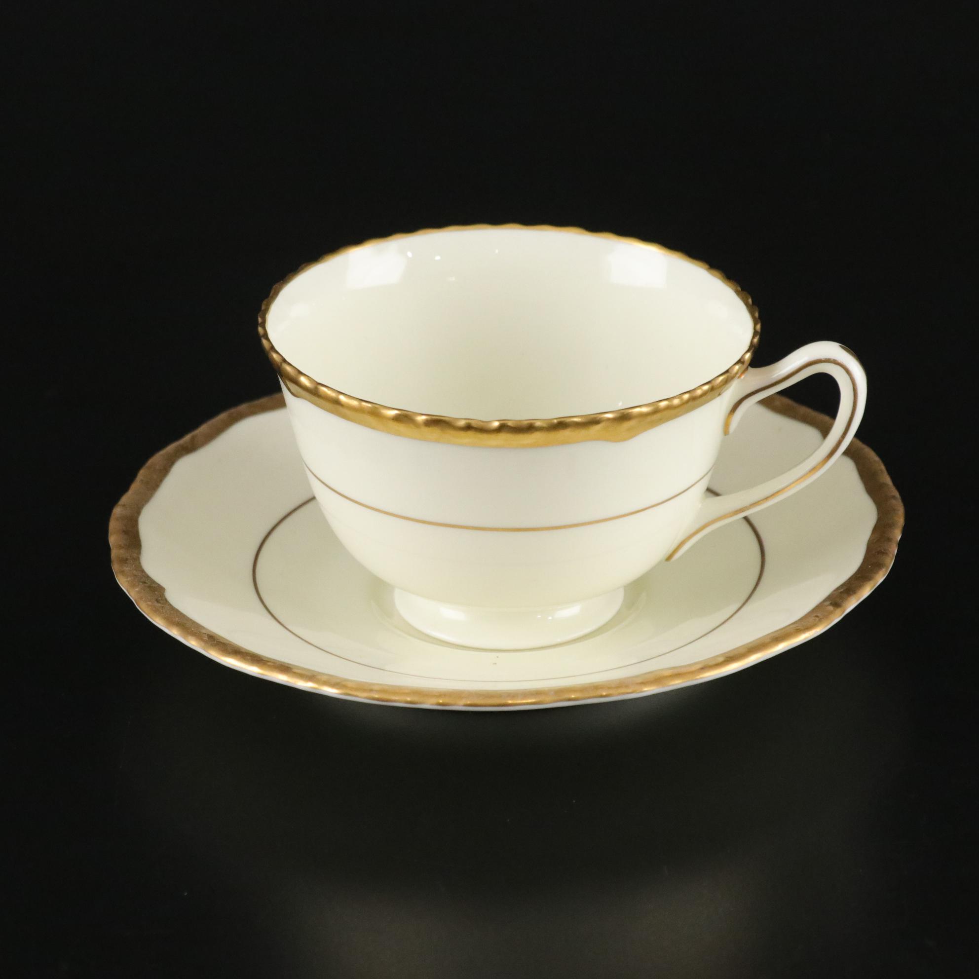 Royal Doulton "Chantilly" Five-Piece Dinner Service for Four Diners