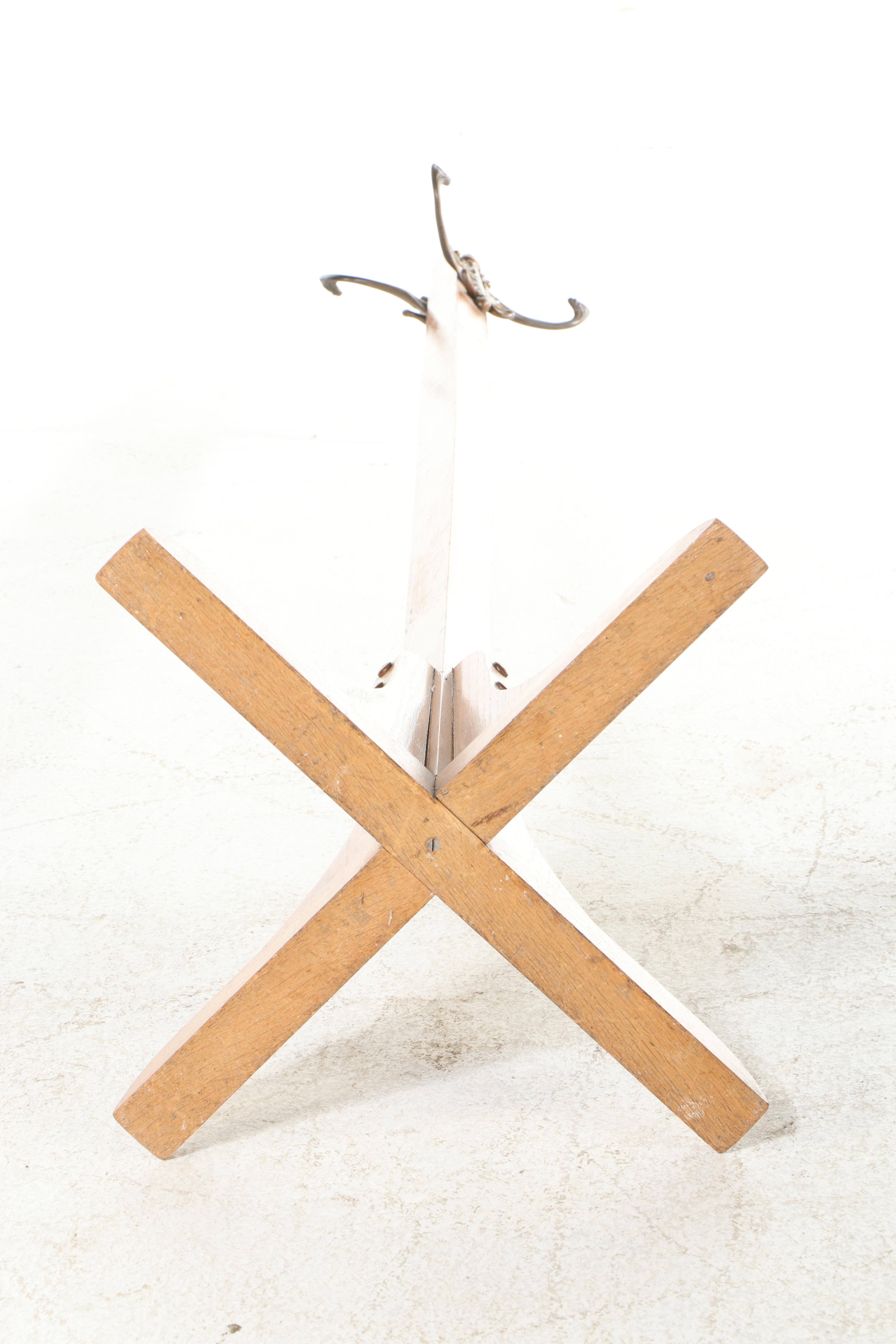 American Quartersawn Oak Cross-Base Hall Tree, Early 20th Century