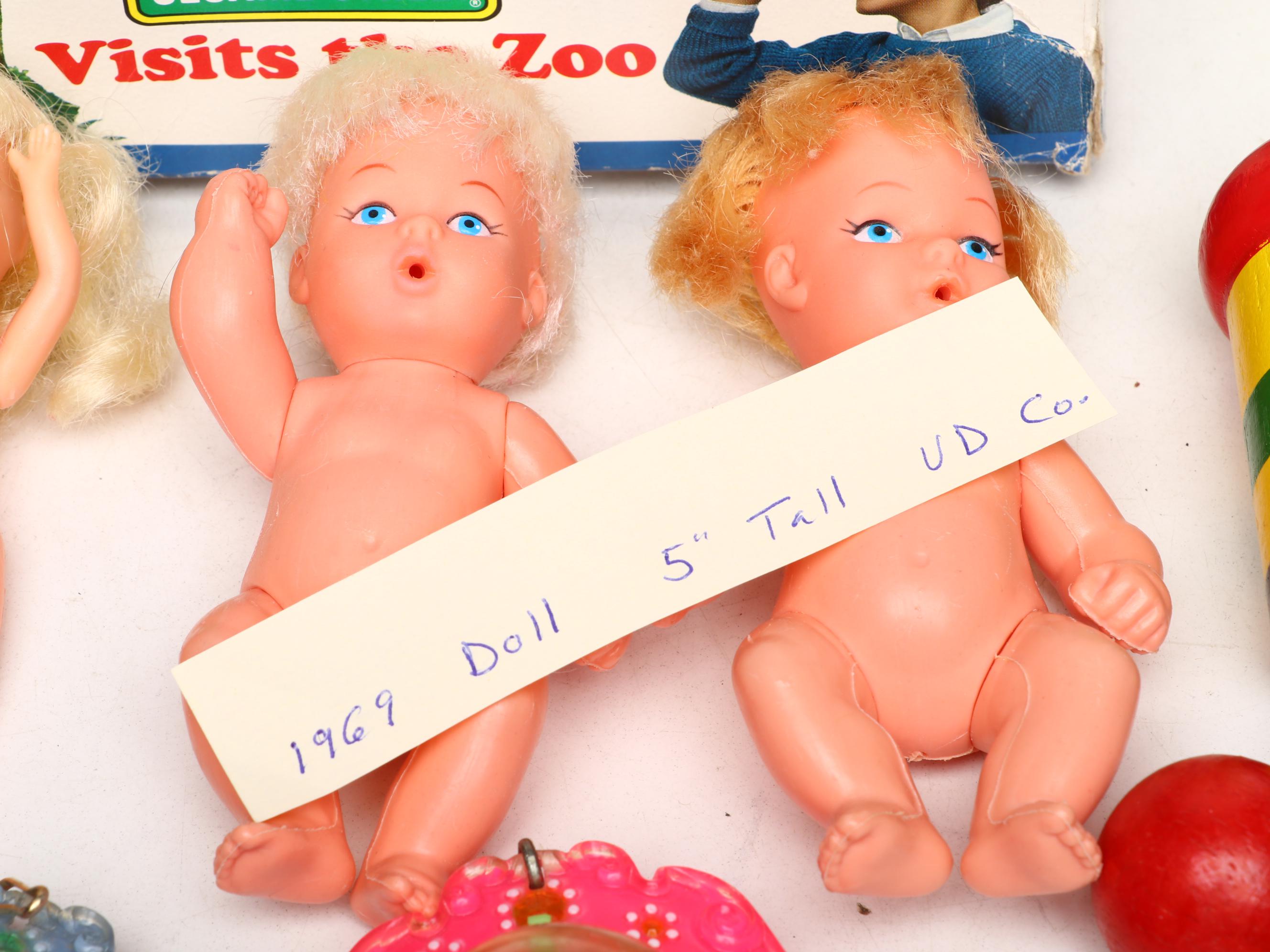 Tyco "Sesame Street Visits the Zoo" View Master with Duplo, Dolls and More Toys