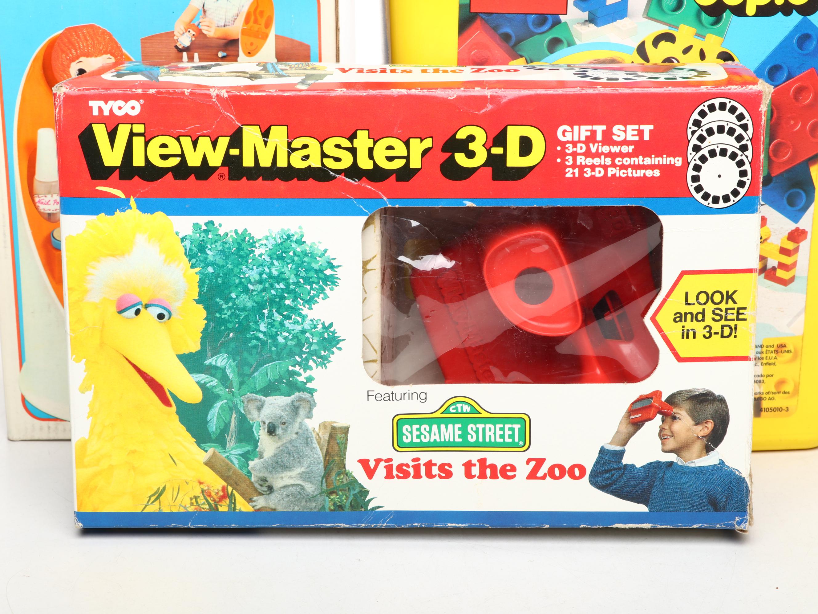 Tyco "Sesame Street Visits the Zoo" View Master with Duplo, Dolls and More Toys