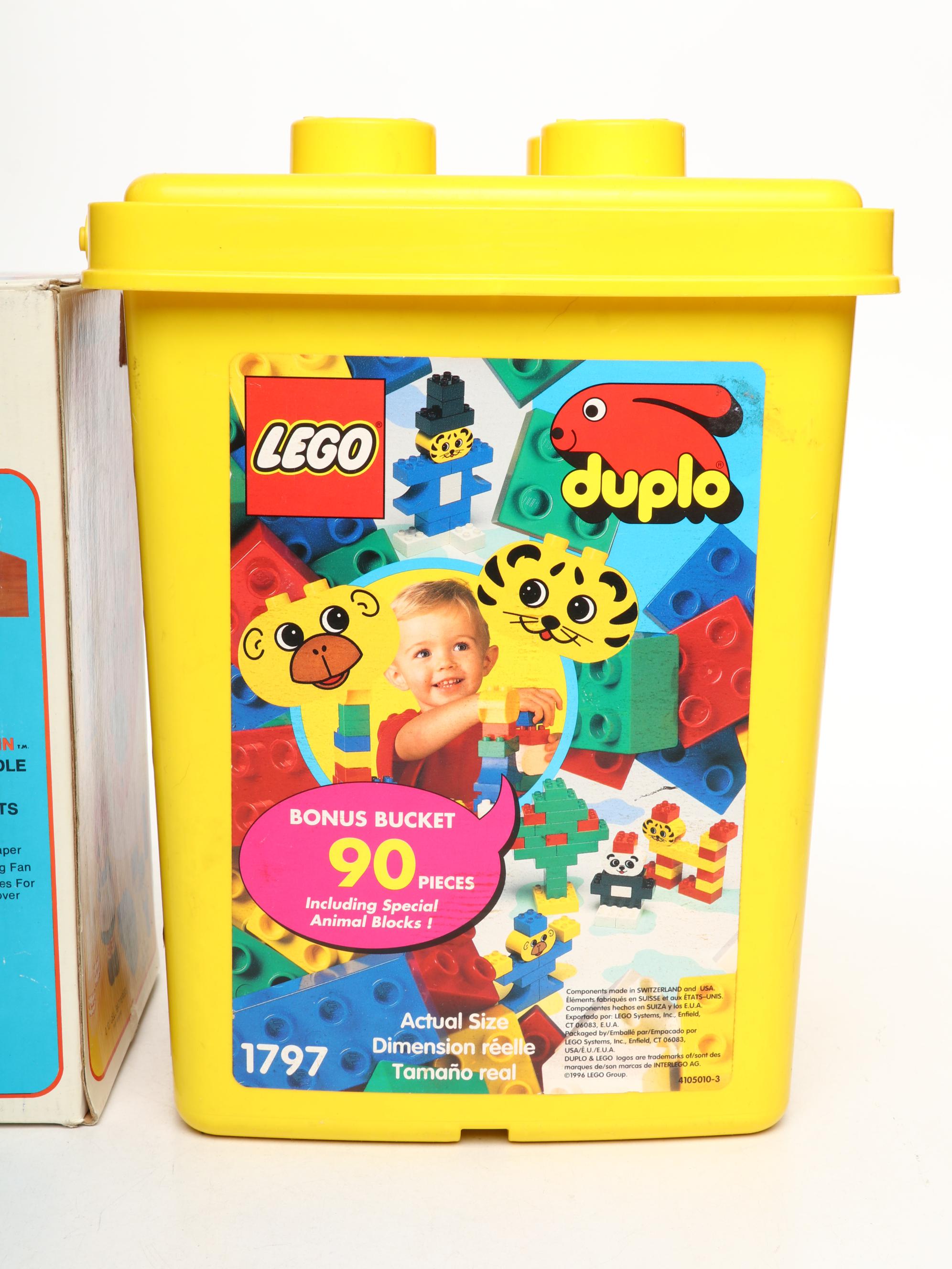 Tyco "Sesame Street Visits the Zoo" View Master with Duplo, Dolls and More Toys