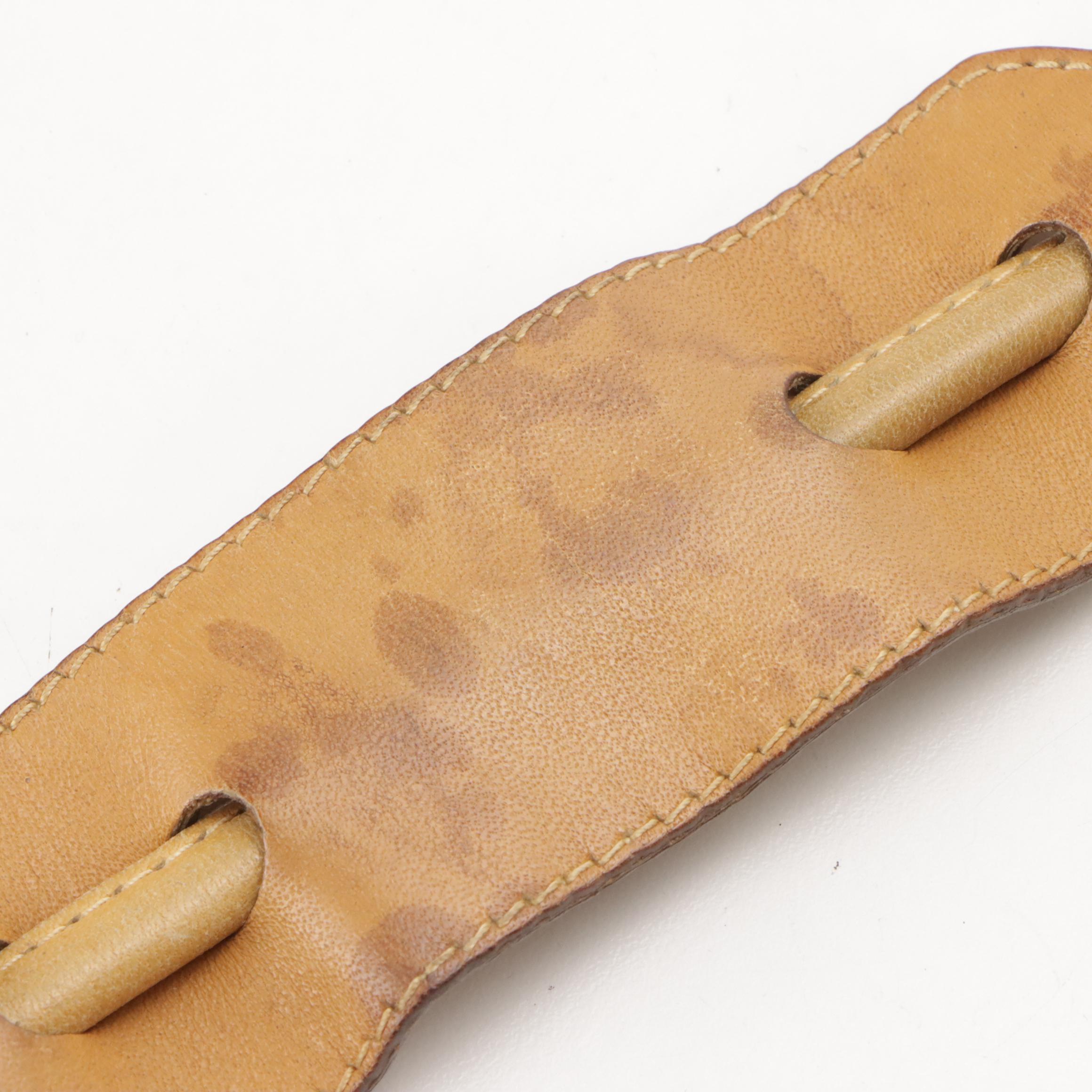 Gucci Zippered Crossbody Bag in Micro GG Supreme Canvas and Leather Trim