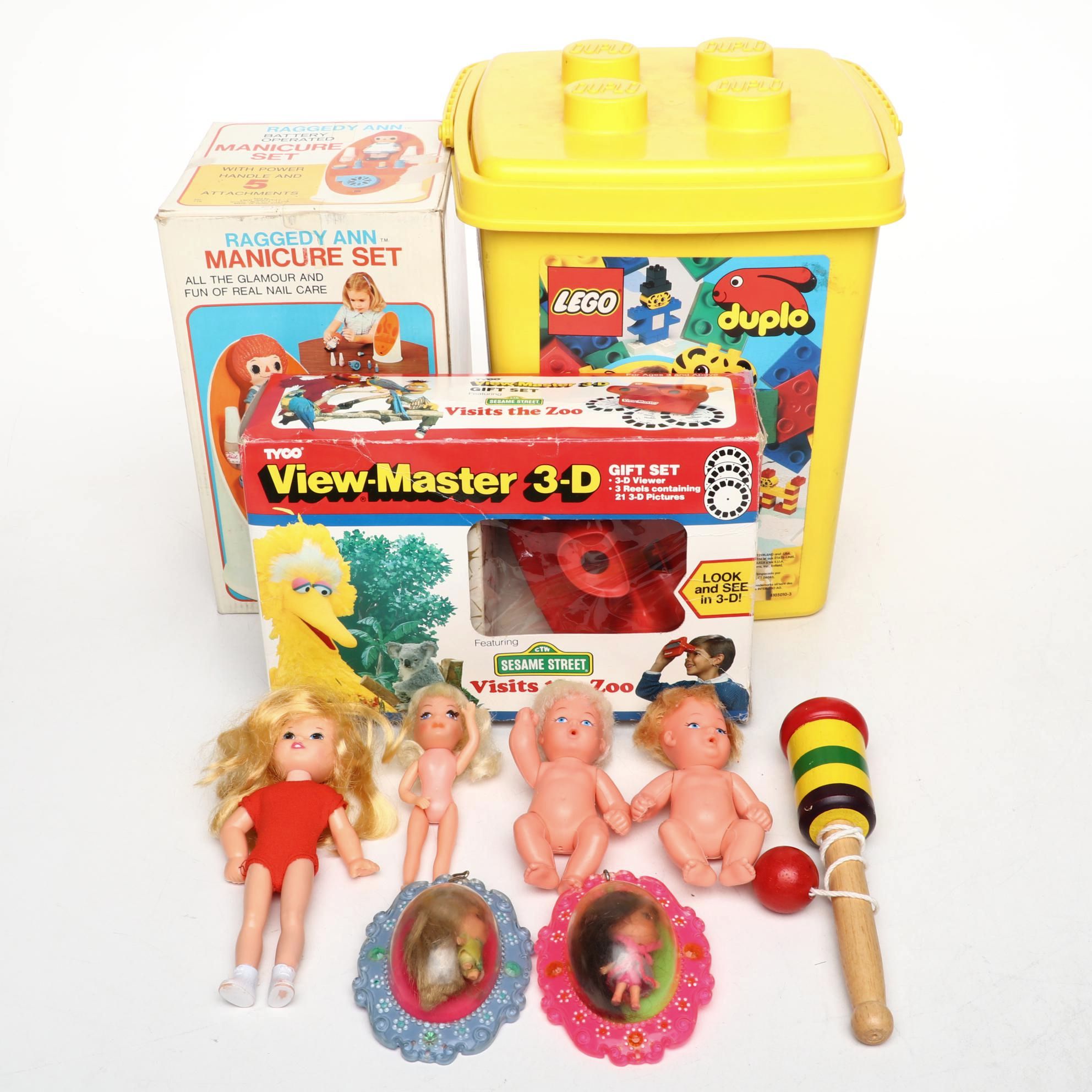 Tyco "Sesame Street Visits the Zoo" View Master with Duplo, Dolls and More Toys