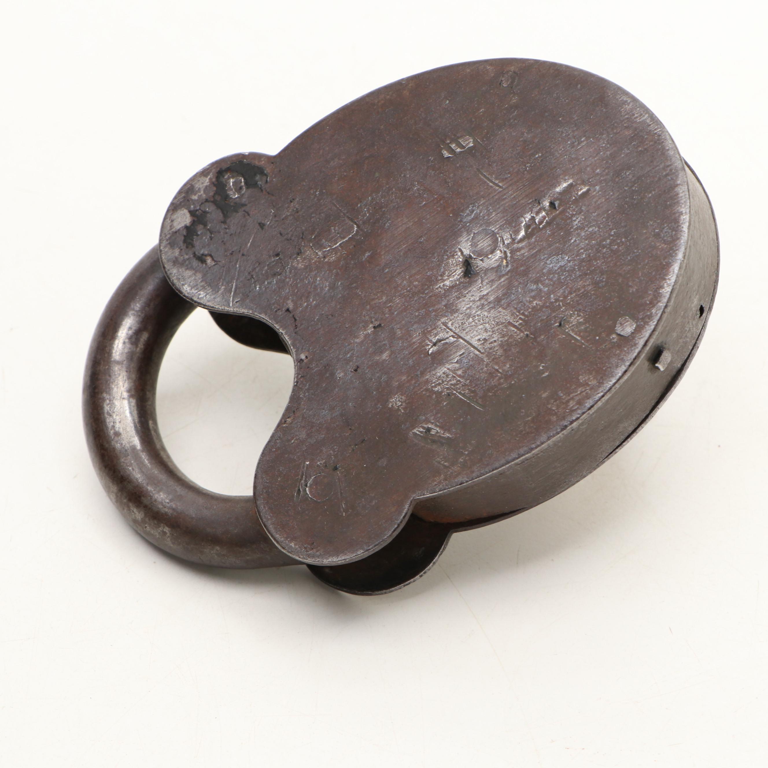 Virginia Metalcrafters Brass Hessian Soldier Bookends with Cannon and Lock