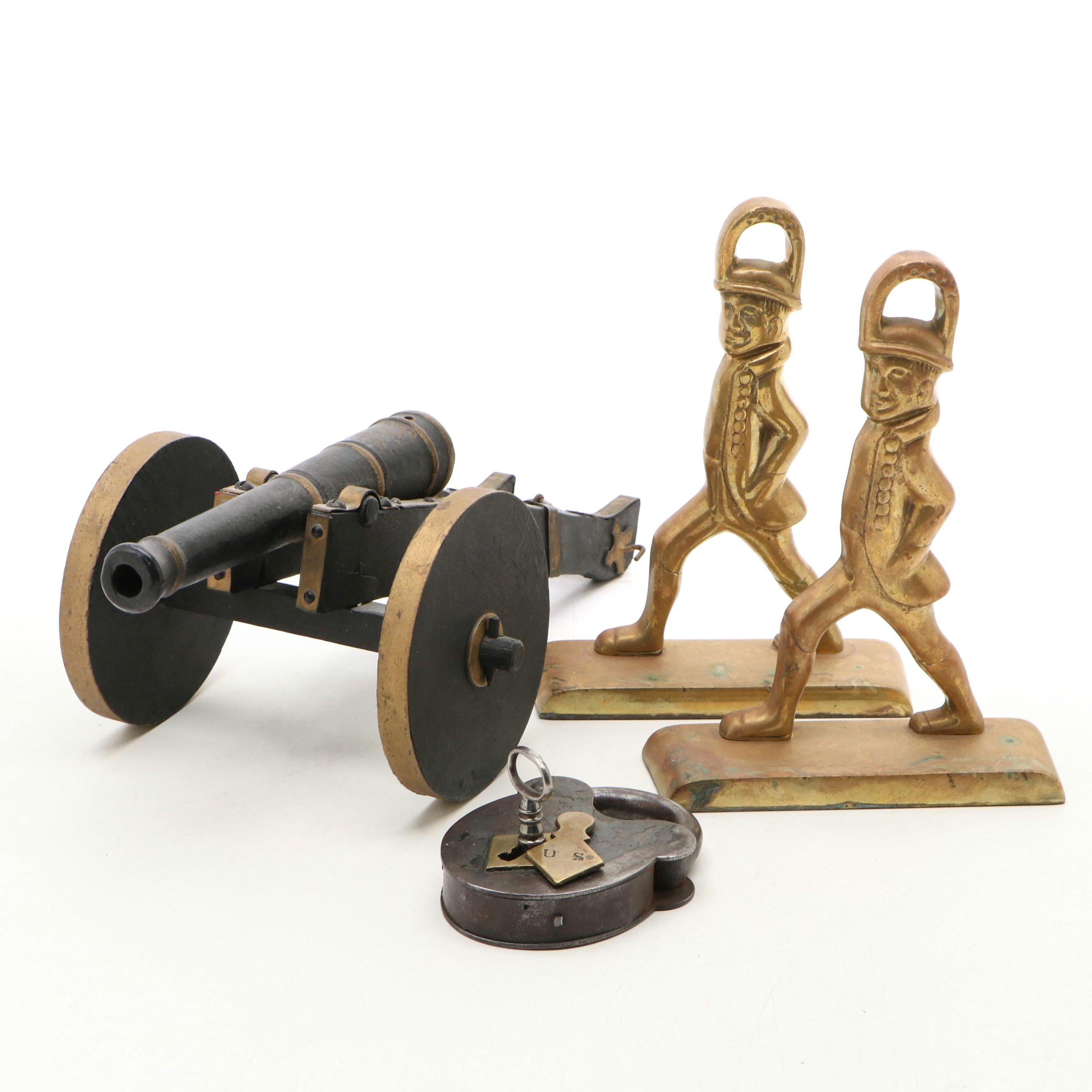 Virginia Metalcrafters Brass Hessian Soldier Bookends with Cannon and Lock