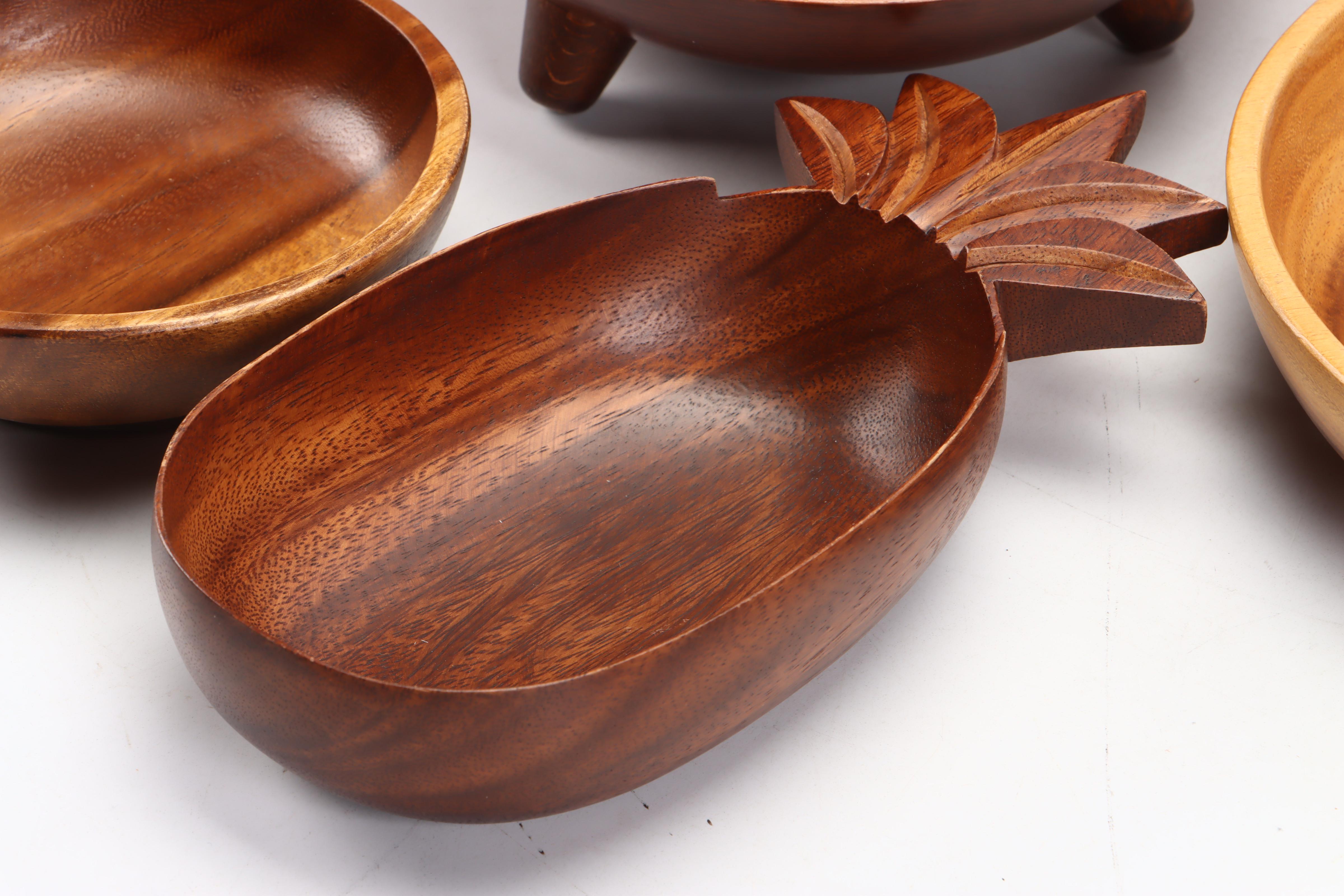 Munising Footed Bowl with Other Wooden Serving Pieces, Mid to Late 20th Century