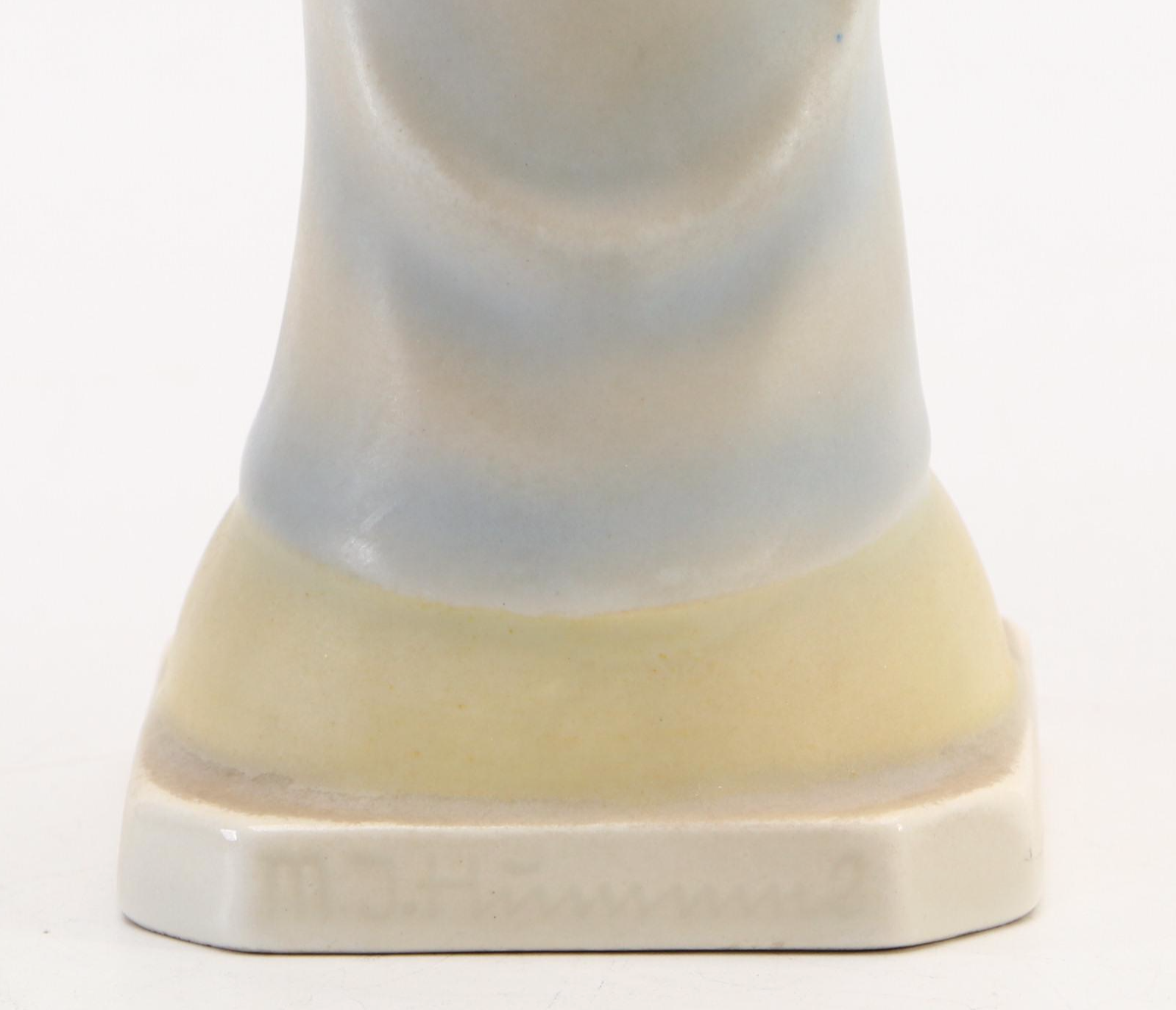 Goebel Porcelain Praying Madonna Hummel Figurine, Mid-20th Century