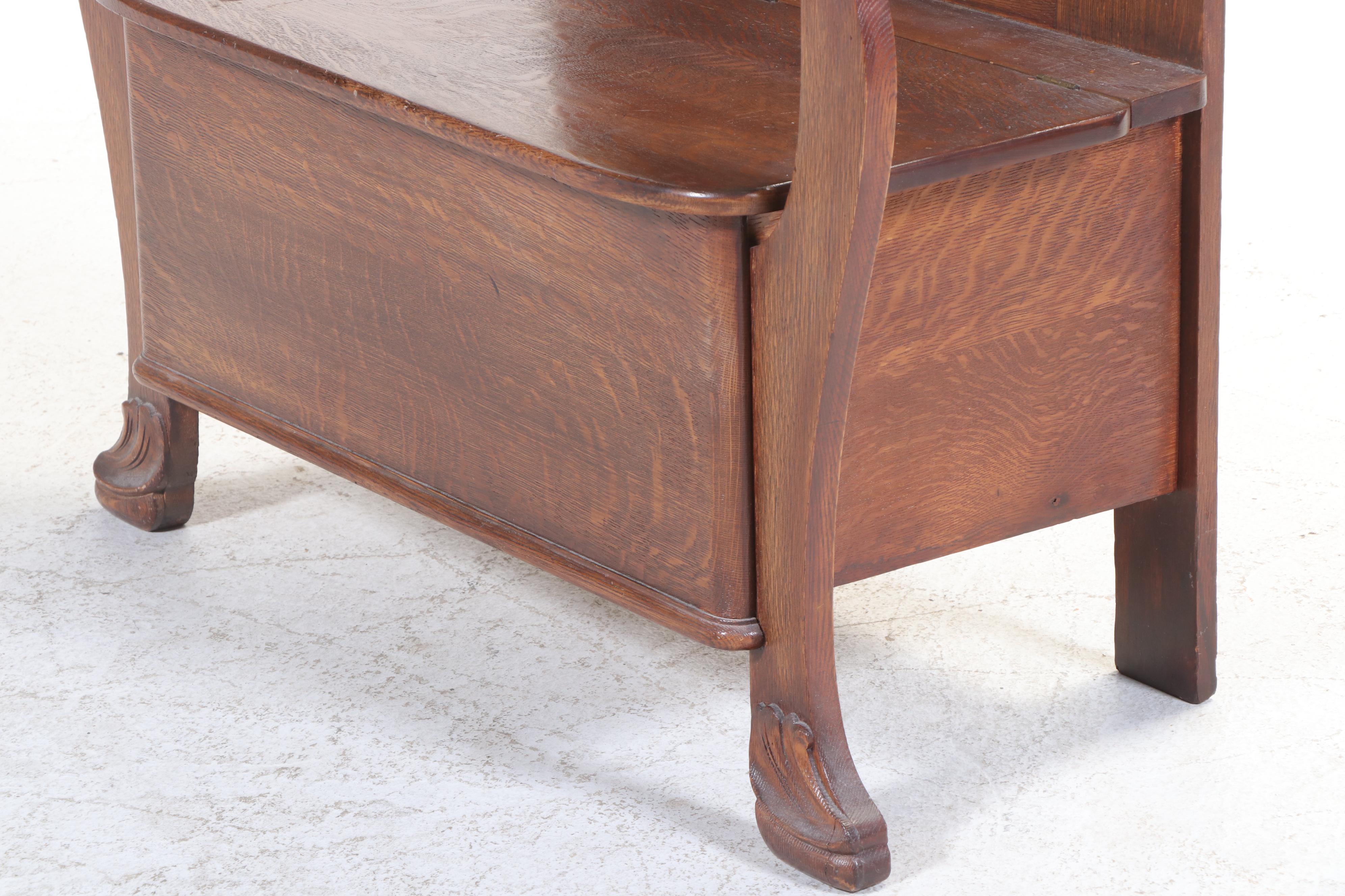 Late Victorian Carved and Quartersawn Oak Hall Seat, Circa 1900