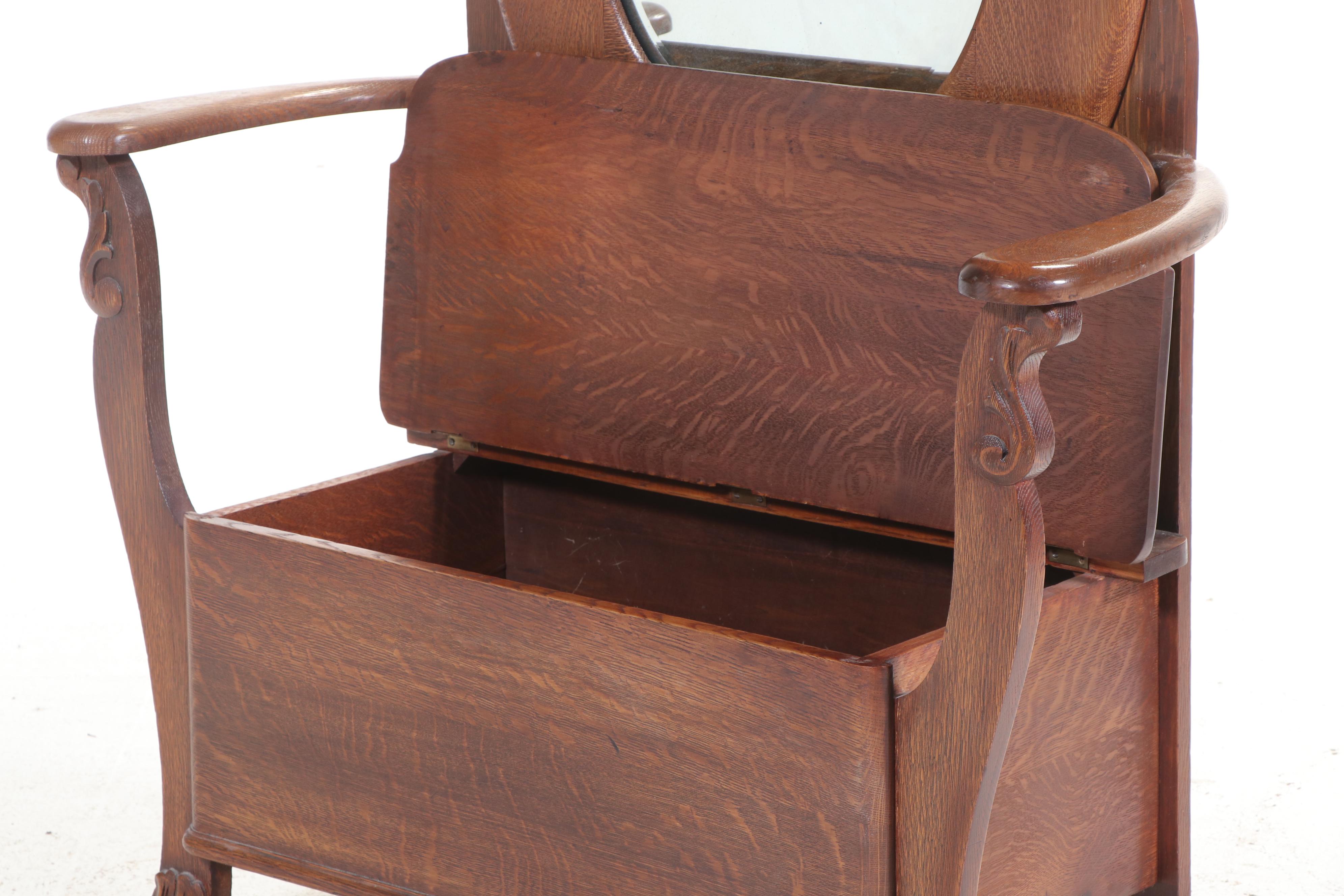 Late Victorian Carved and Quartersawn Oak Hall Seat, Circa 1900