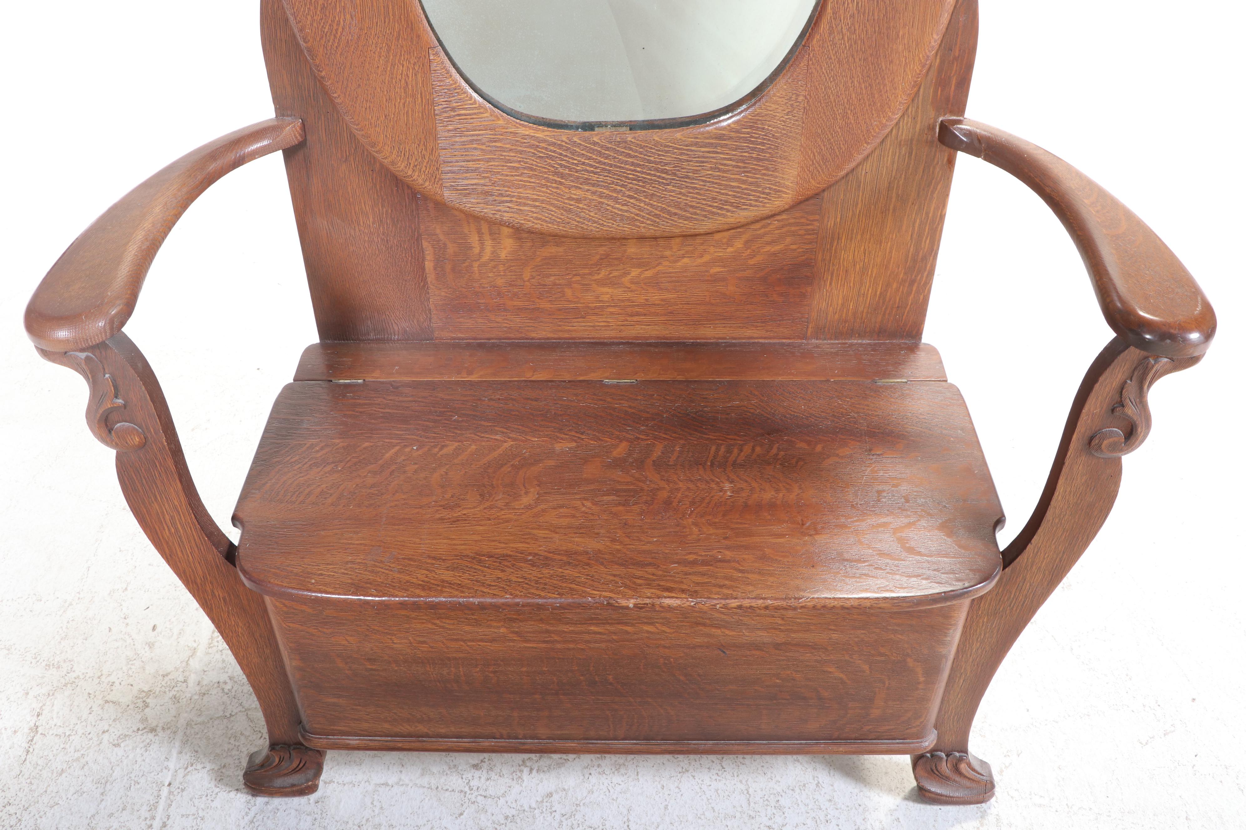 Late Victorian Carved and Quartersawn Oak Hall Seat, Circa 1900