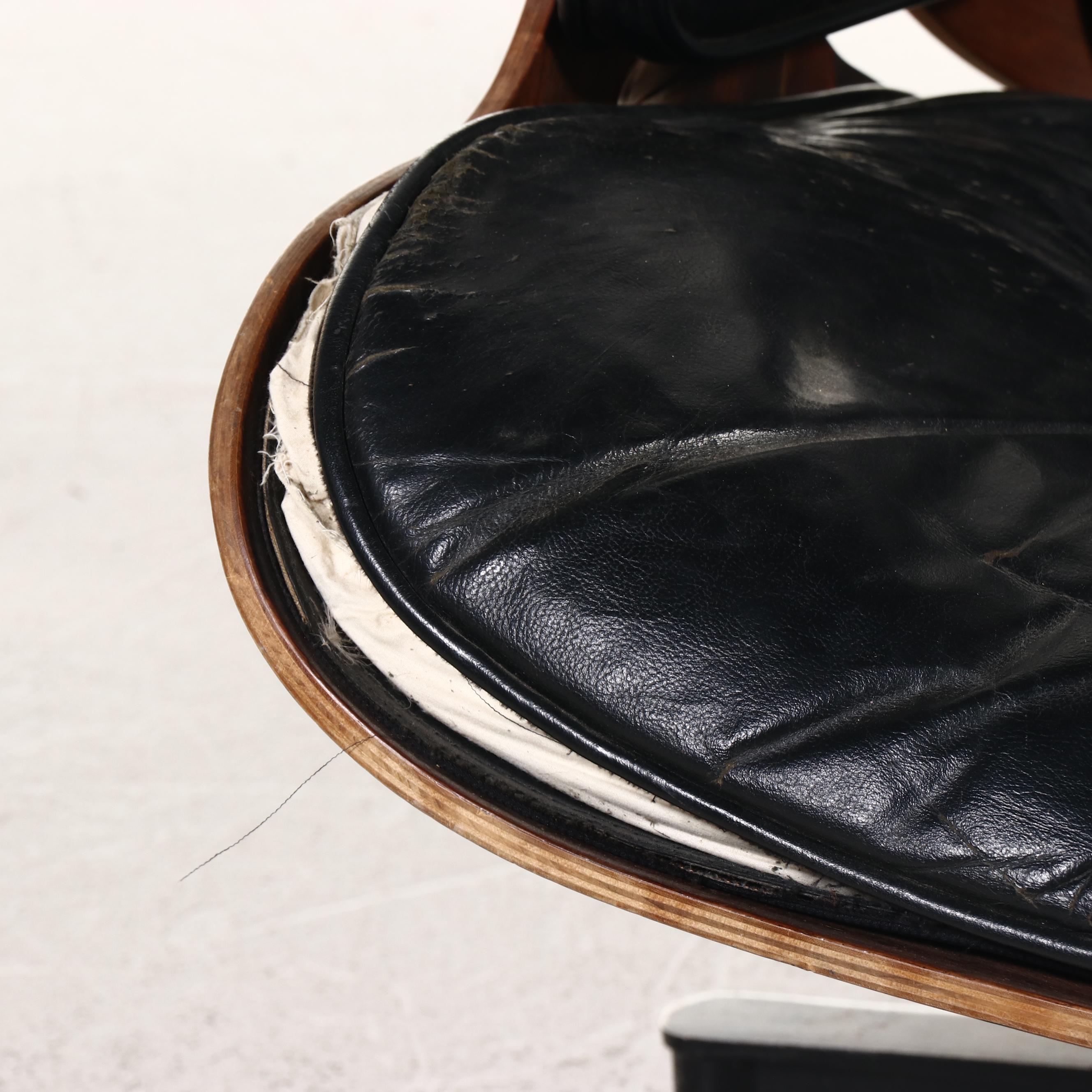 Two Charles and Ray Eames for Herman Miller Rosewood Lounge Chairs and Ottoman