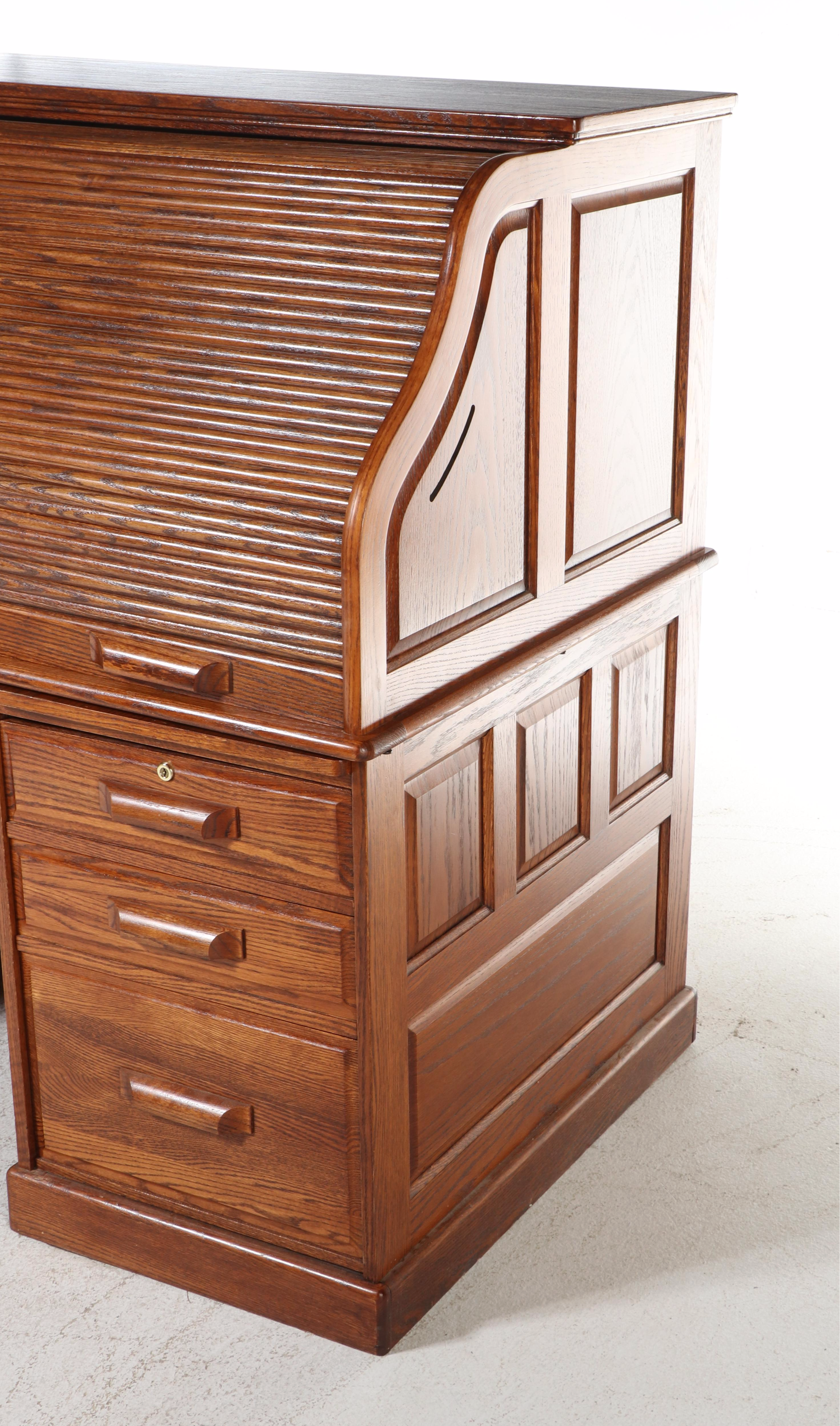 Winners Only Inc. Oak Roll-Top Desk and Chair, Late 20th Century