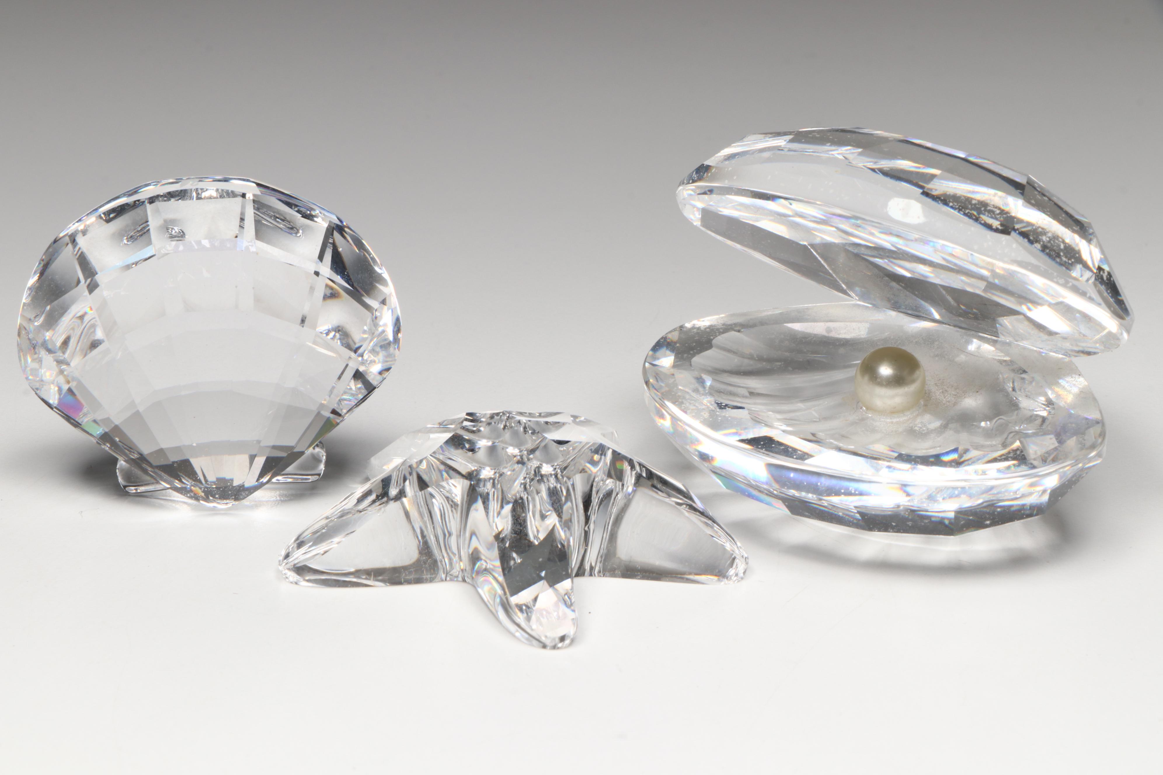 Swarovski Crystal "Siamese Fighting Fish" with Other Figurines